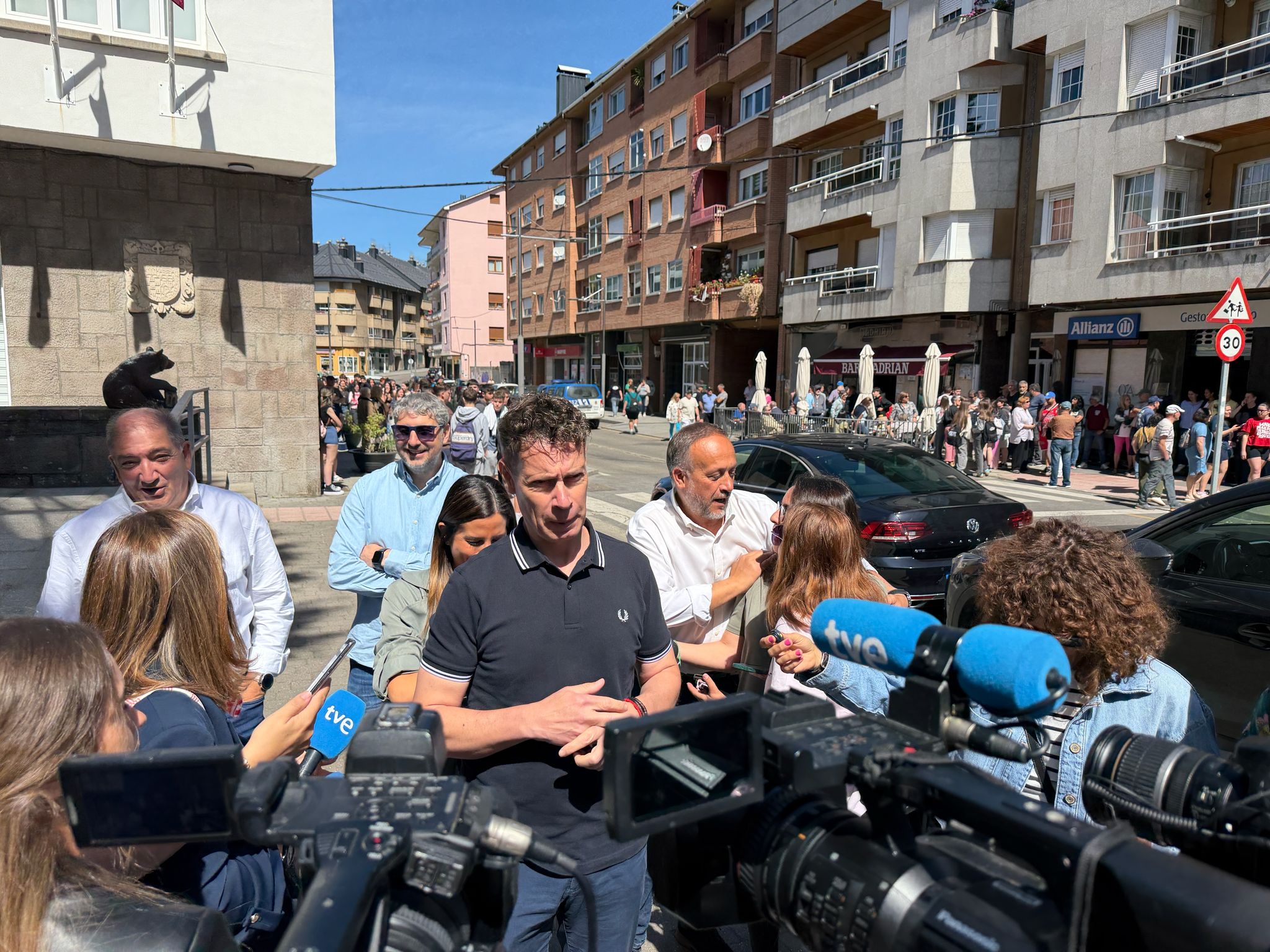 La protesta en Villablino por el futuro del valle de Laciana, en imágenes 