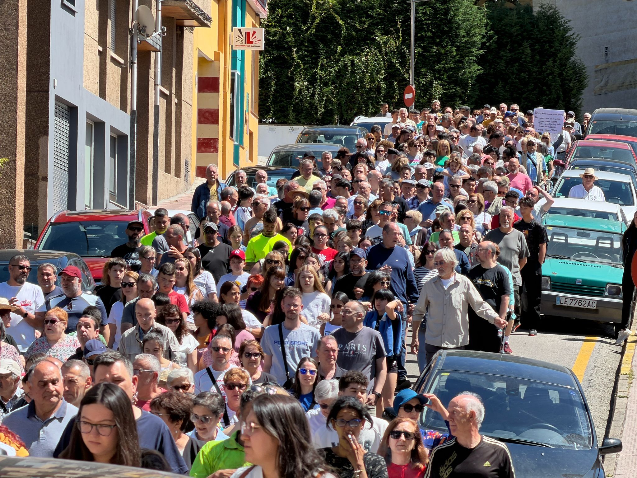 La protesta en Villablino por el futuro del valle de Laciana, en imágenes 