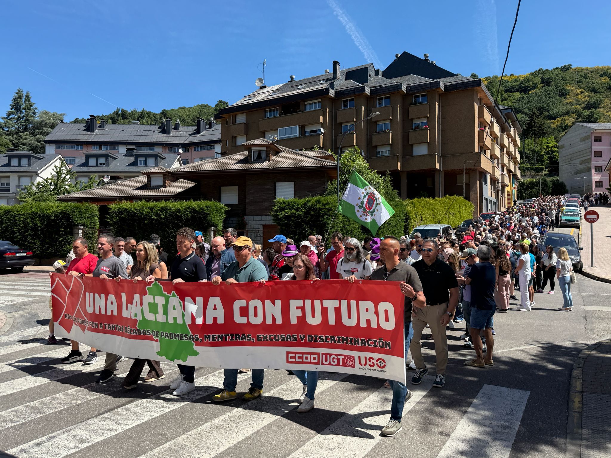 La protesta en Villablino por el futuro del valle de Laciana, en imágenes 