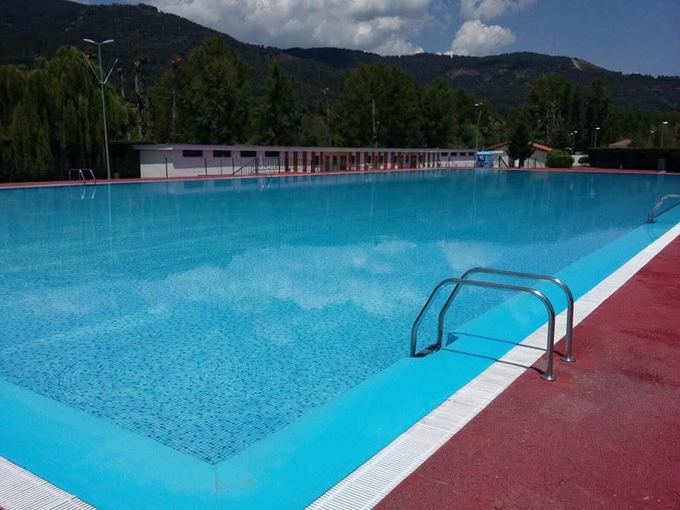 Las piscinasde Boñar, en el Área Recreativa El Soto.  | AYTO. BOÑAR