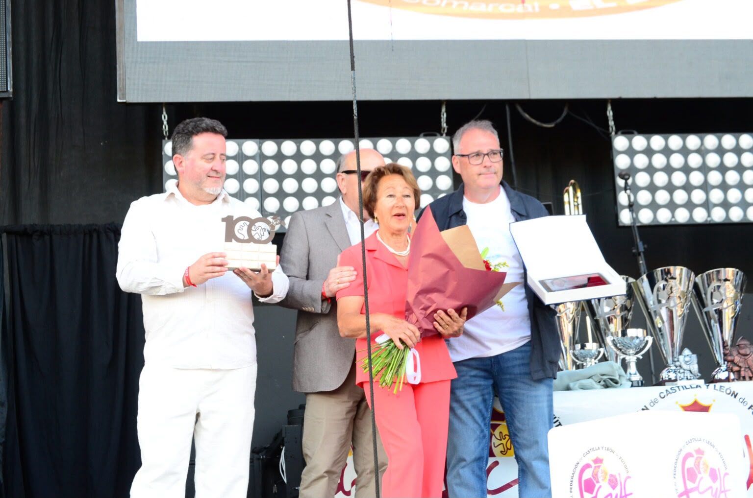 Fiesta de fin de temporada de la Delegación de Fútbol del Bierzo y Laciana. Fiesta de fin de temporada de la Delegación de Fútbol del Bierzo y Laciana.