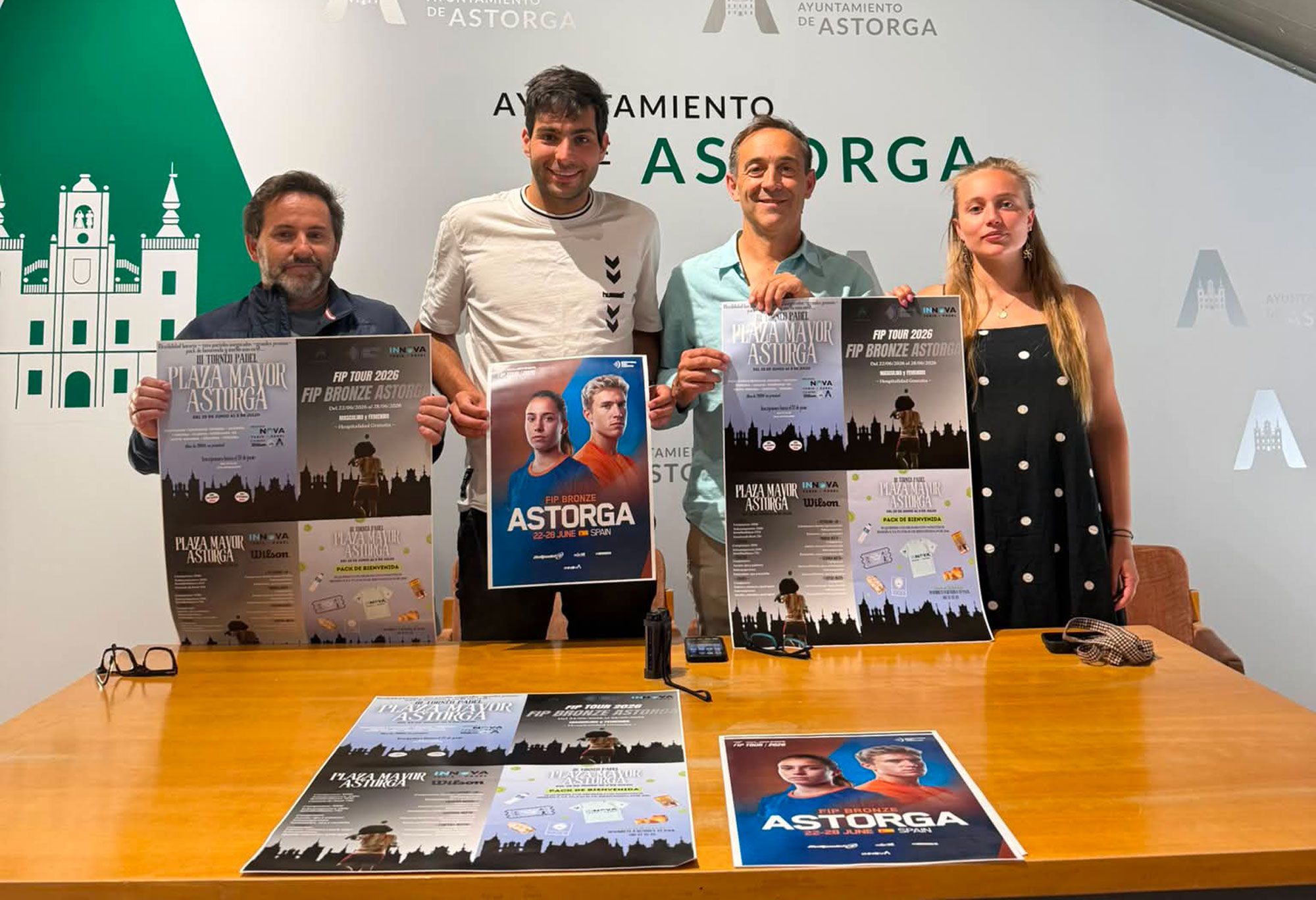 Presentación del campeonato en el Ayuntamiento de Astorga. L.N.C. Presentación del campeonato en el Ayuntamiento de Astorga. L.N.C.