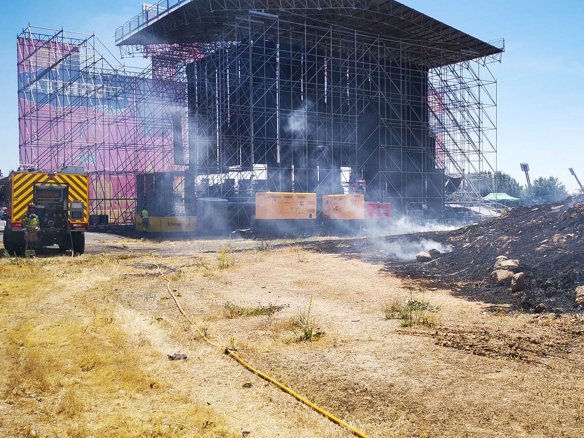Fuego técnico preventivo por el Monoloco Fest | BOMBEROS AYTO. LEÓN