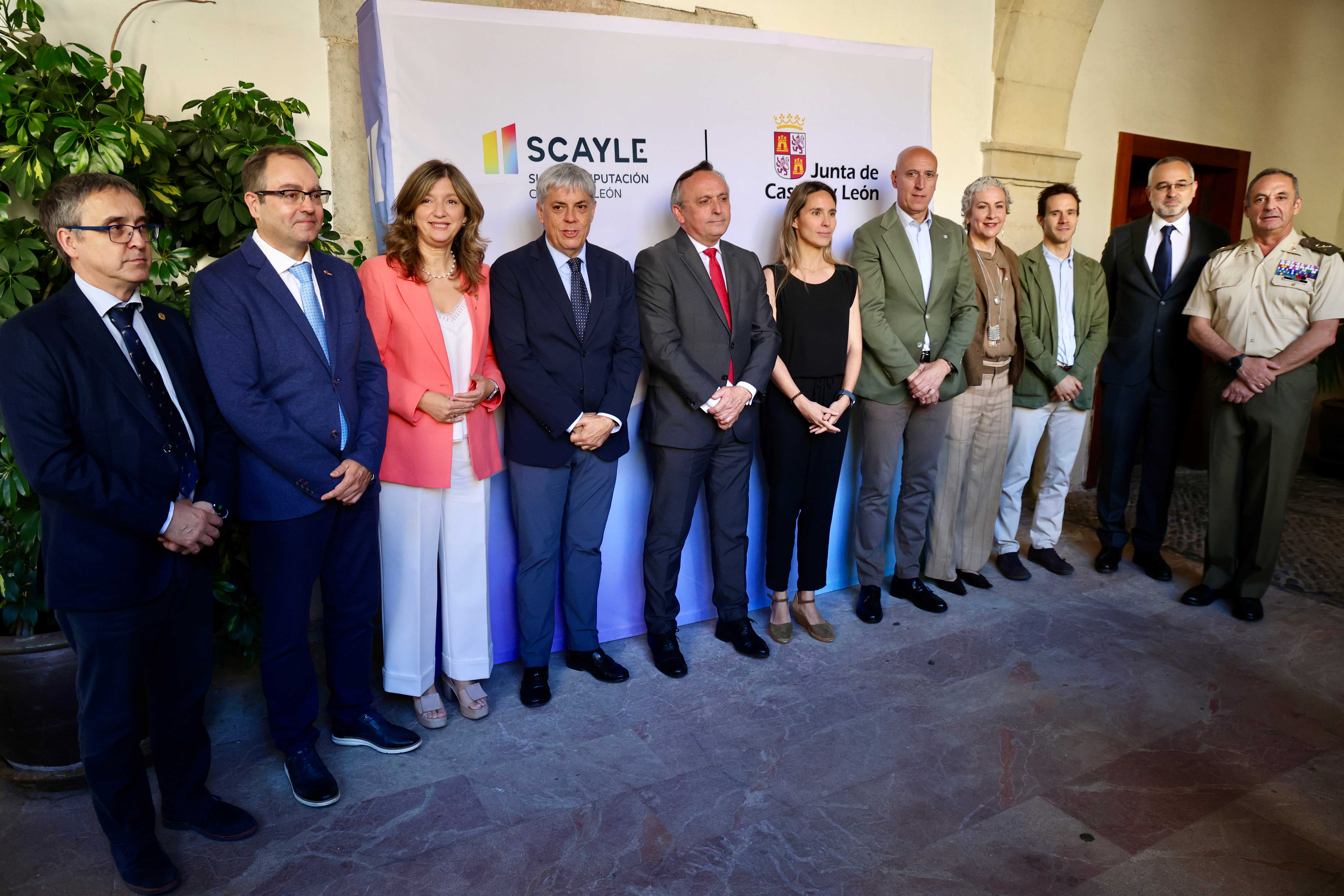Autoridades participantes en el encuentro que se ha celebrado en San Isidoro. | ICAL