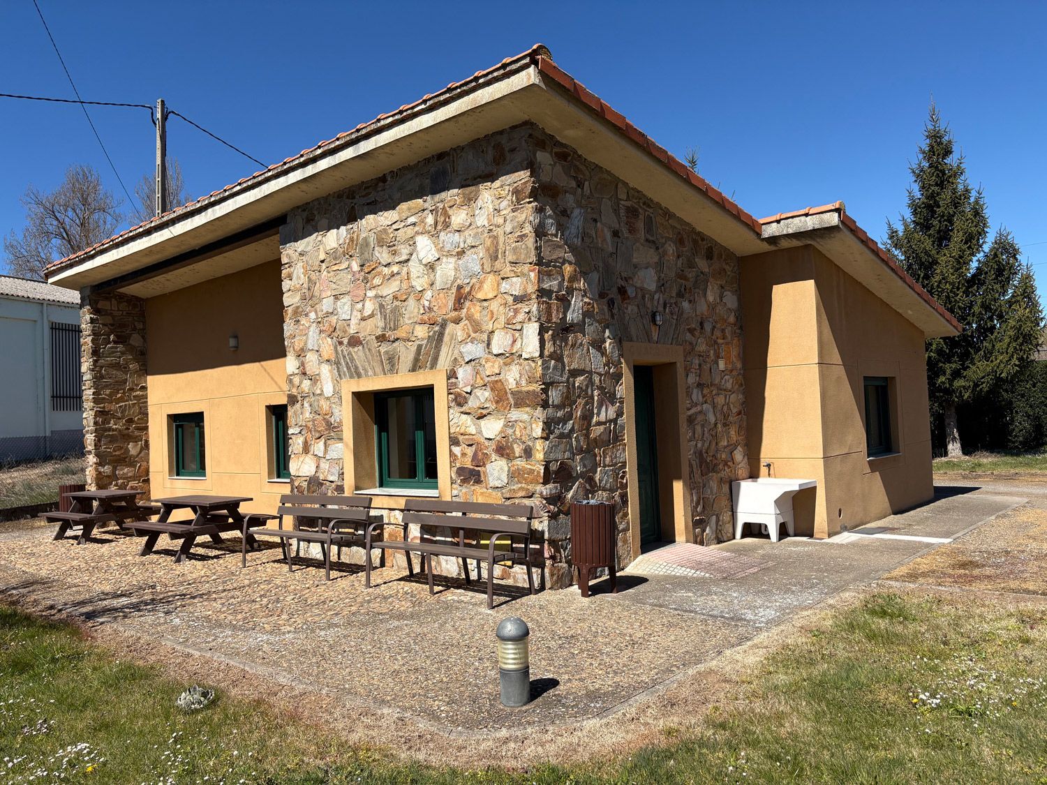 Nuevo albergue de peregrinos 'El paso de Künig' en Santa Marina del Rey. | L.N.C. Nuevo albergue de peregrinos 'El paso de Künig' en Santa Marina del Rey. | L.N.C.