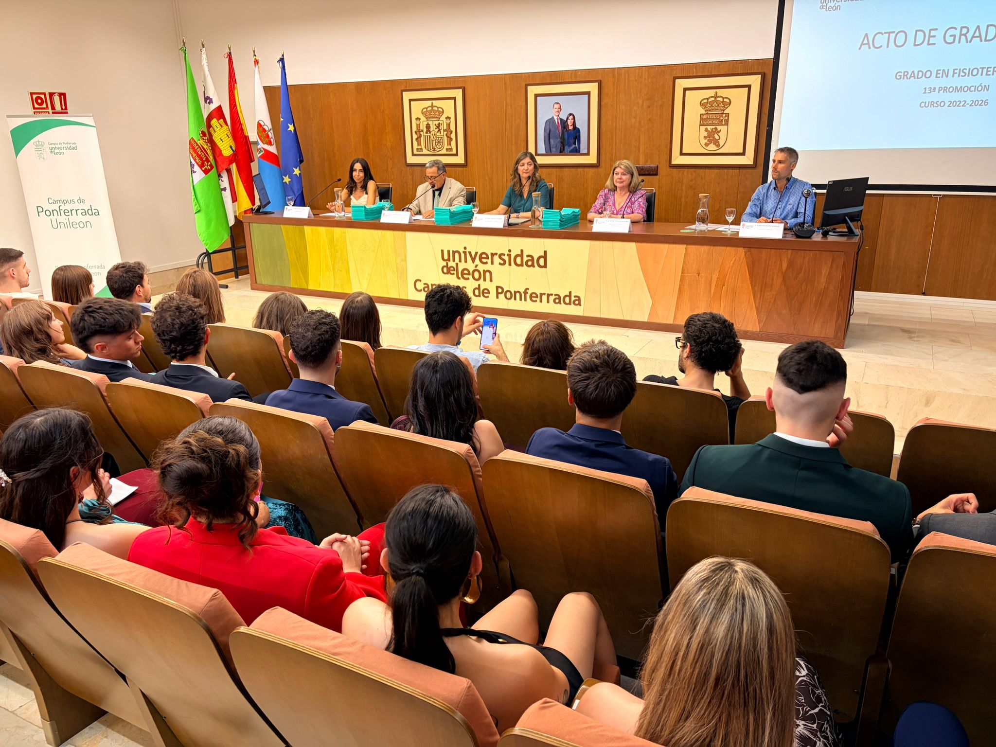 Graduación de los alumnos de Fisioterapia en el campus de Ponferrada. Graduación de los alumnos de Fisioterapia en el campus de Ponferrada.
