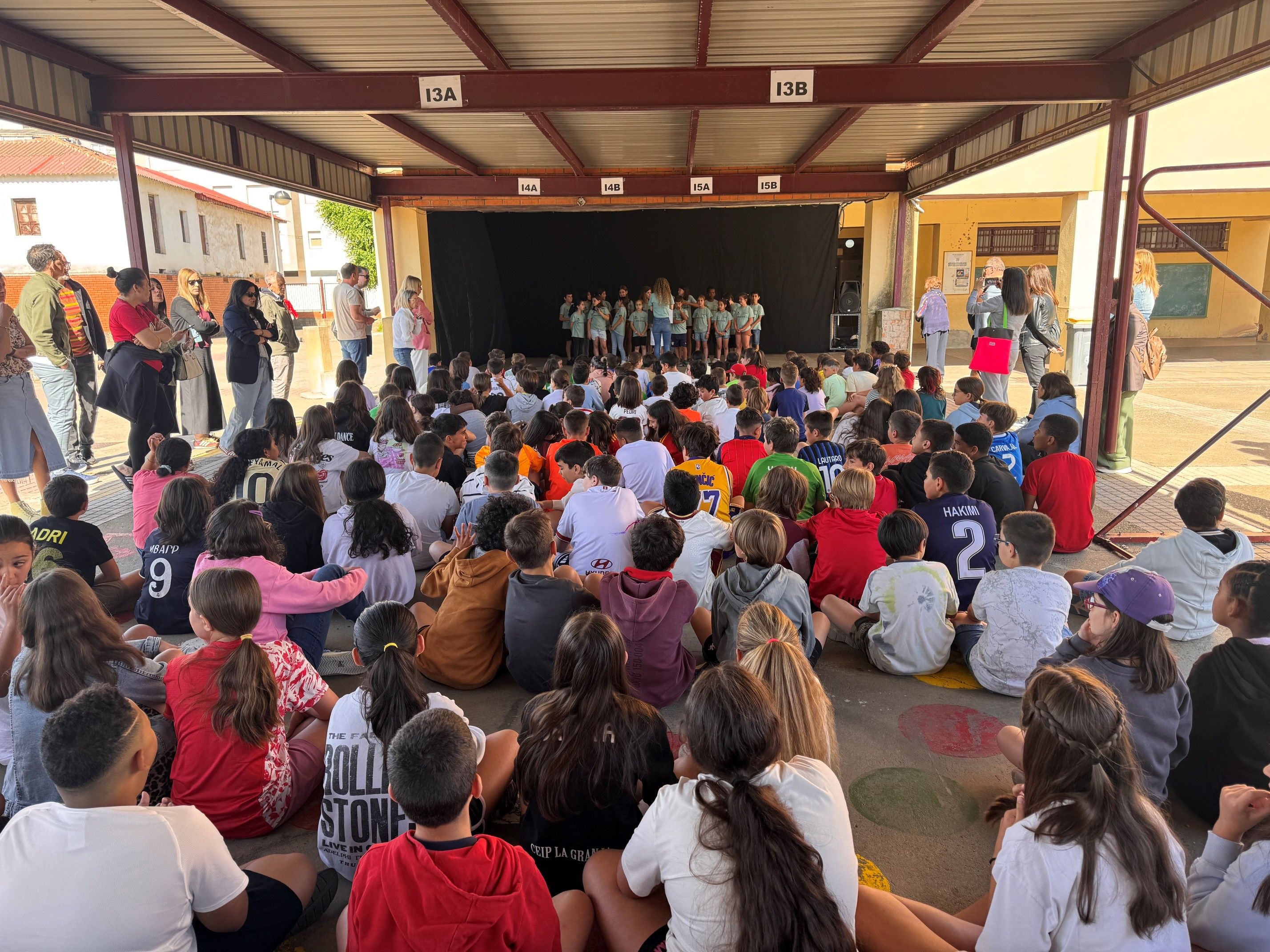Una de las actividades programadas con motivo de los 40 años del colegio. | L.N.C. Una de las actividades programadas con motivo de los 40 años del colegio. | L.N.C.