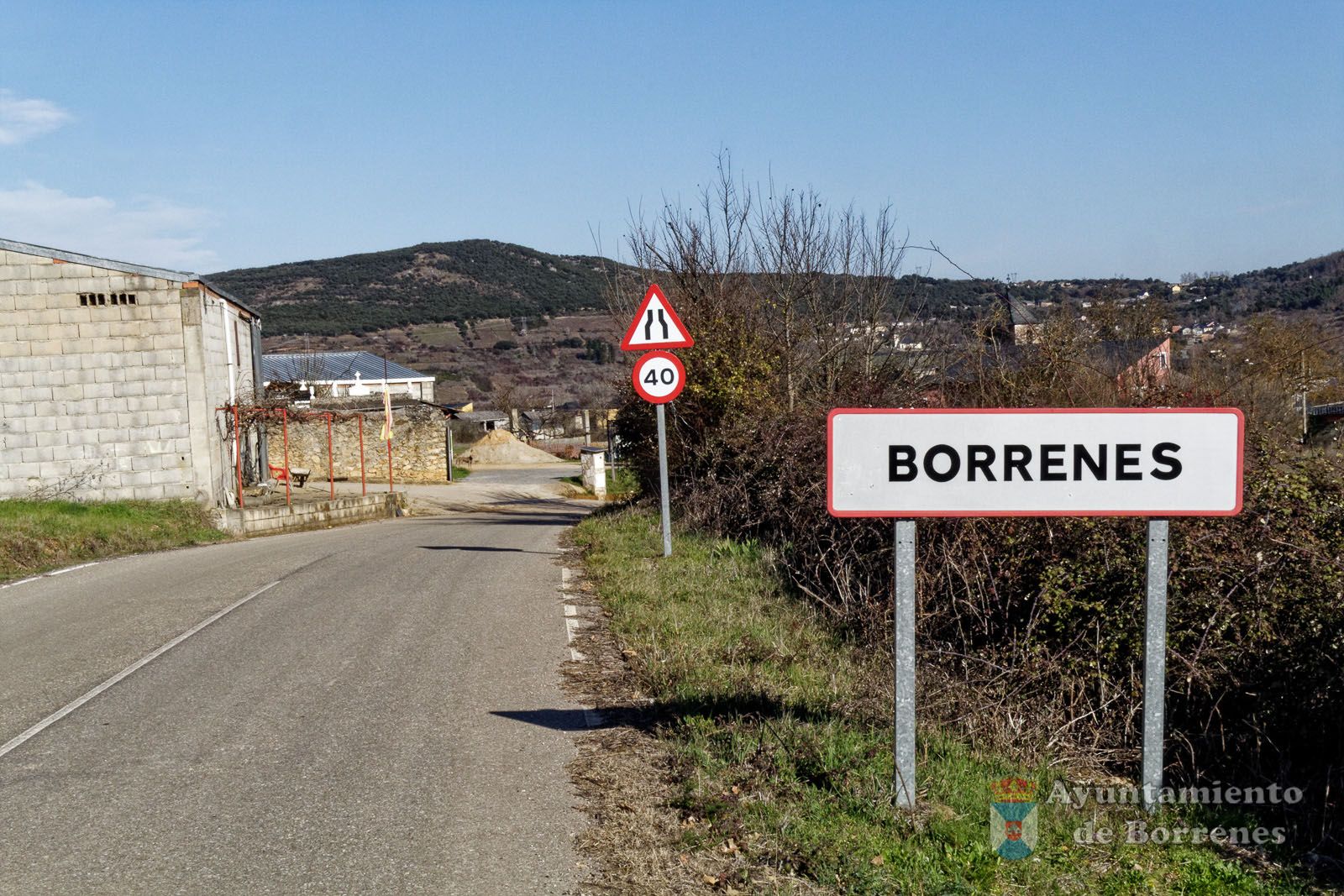 Entrada a Borrenes, municipio del Bierzo que planifica obras por casi 300.000 euros. | AYTO. BORRENES