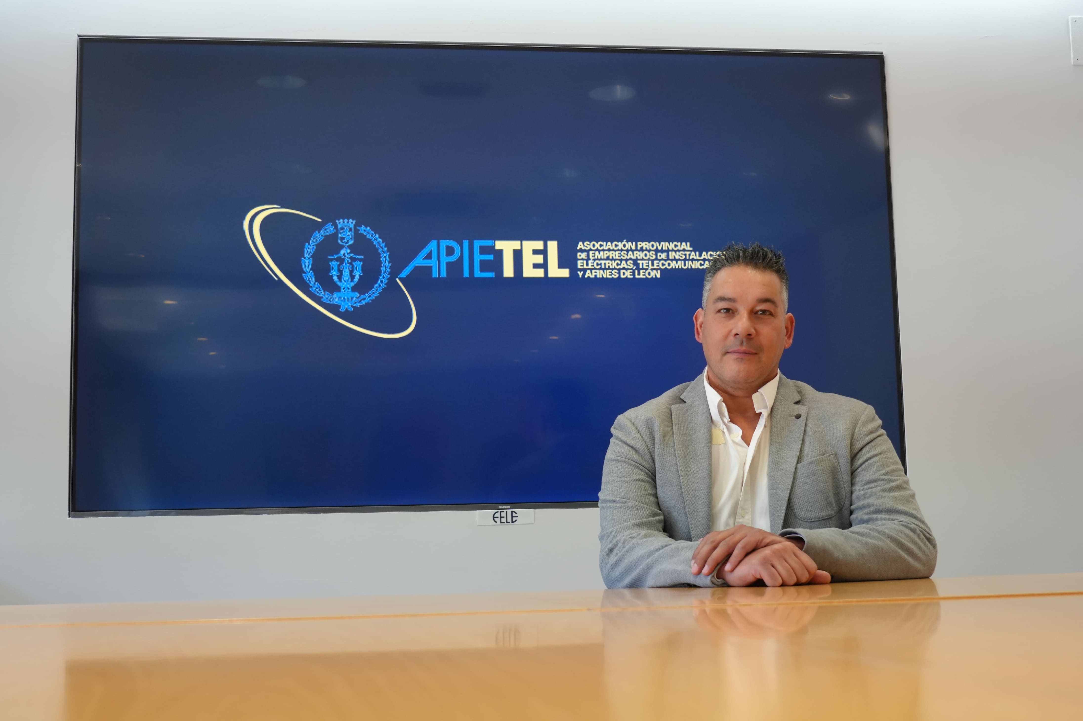 Ángel Martínez García, nuevo presidente APIETEL | L.N.C.
