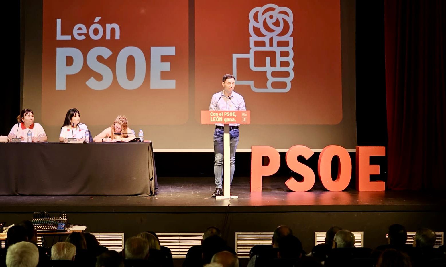 El Comité Provincial del PSOE de León celebrado este sábado en Valderas | L.N.C.