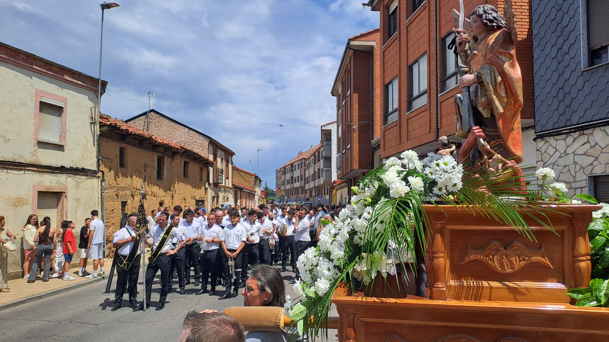 Fiesta del Corpus en Navatejera. | DAVID IGLESIAS