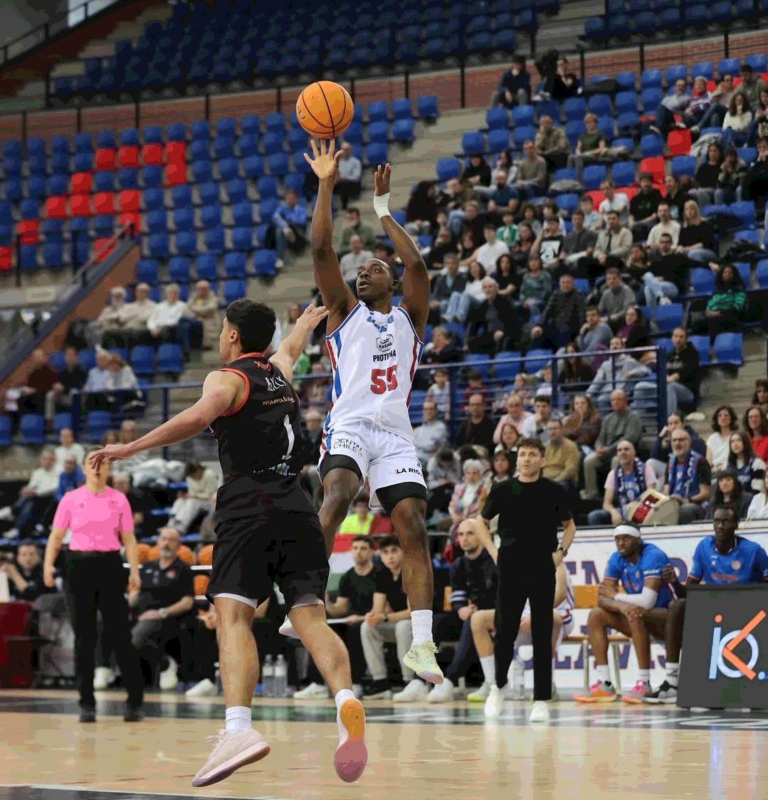 Chandler Jacobs se convierte en el primer fichaje del Clínica Ponferrad para la 26 27. CLAVIJO Chandler Jacobs se convierte en el primer fichaje del Clínica Ponferrad para la 26 27. CLAVIJO