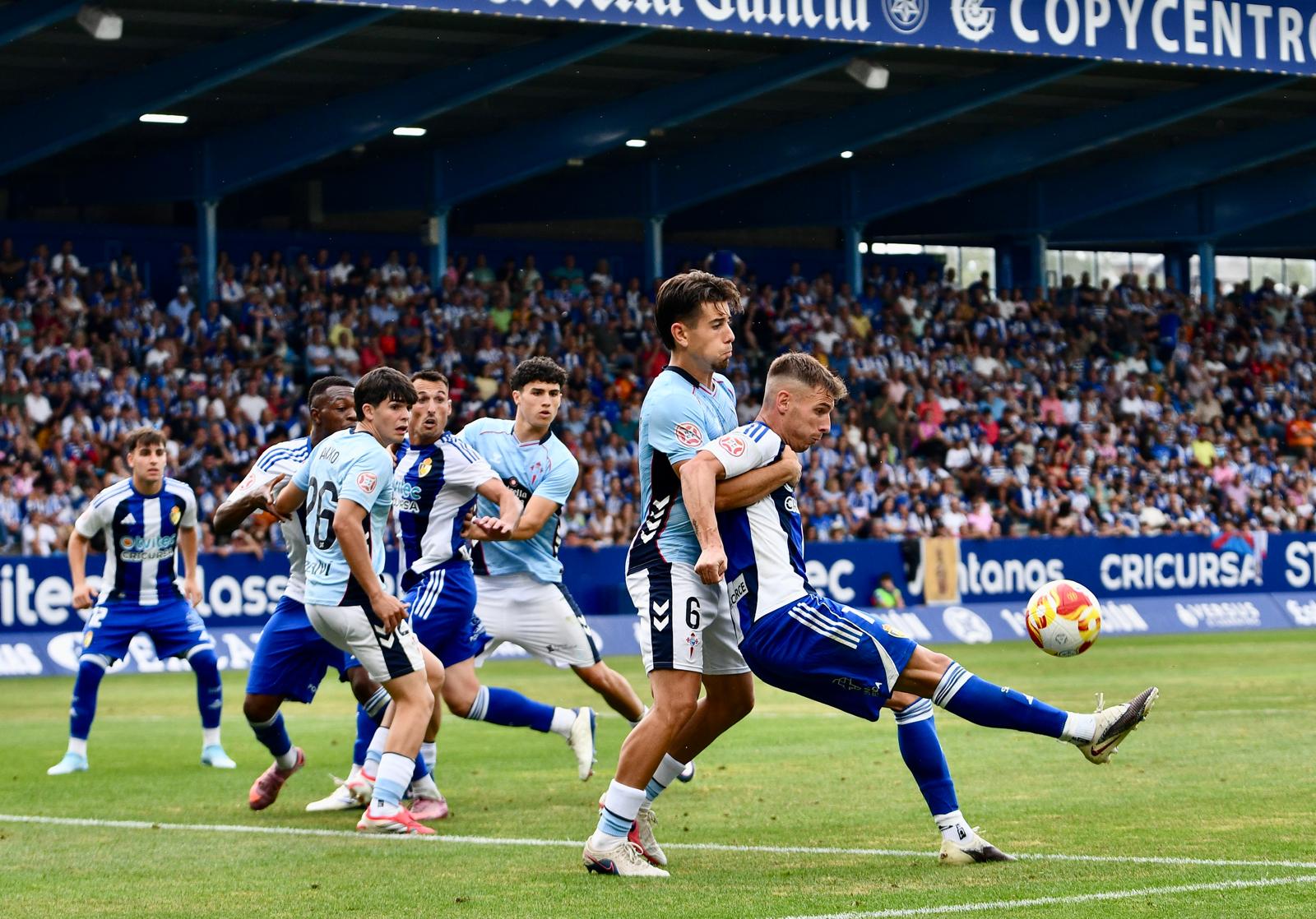 La Ponferradina quiere alargar el mal momento del Celta Fortuna en casa para soñar con Segunda División. QUINITO La Ponferradina quiere alargar el mal momento del Celta Fortuna en casa para soñar con Segunda División. QUINITO