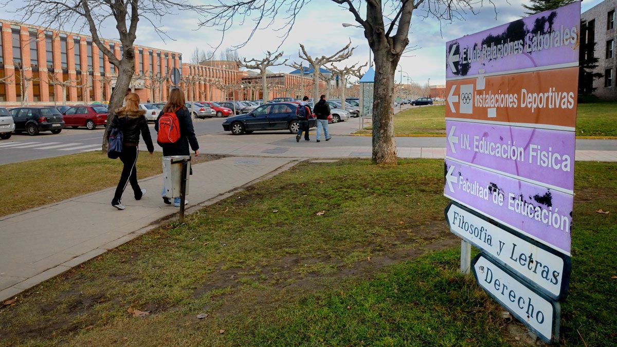 El objetivo es llegar al campus de Vegazana con más frecuencias. | MAURICIO PEÑA
