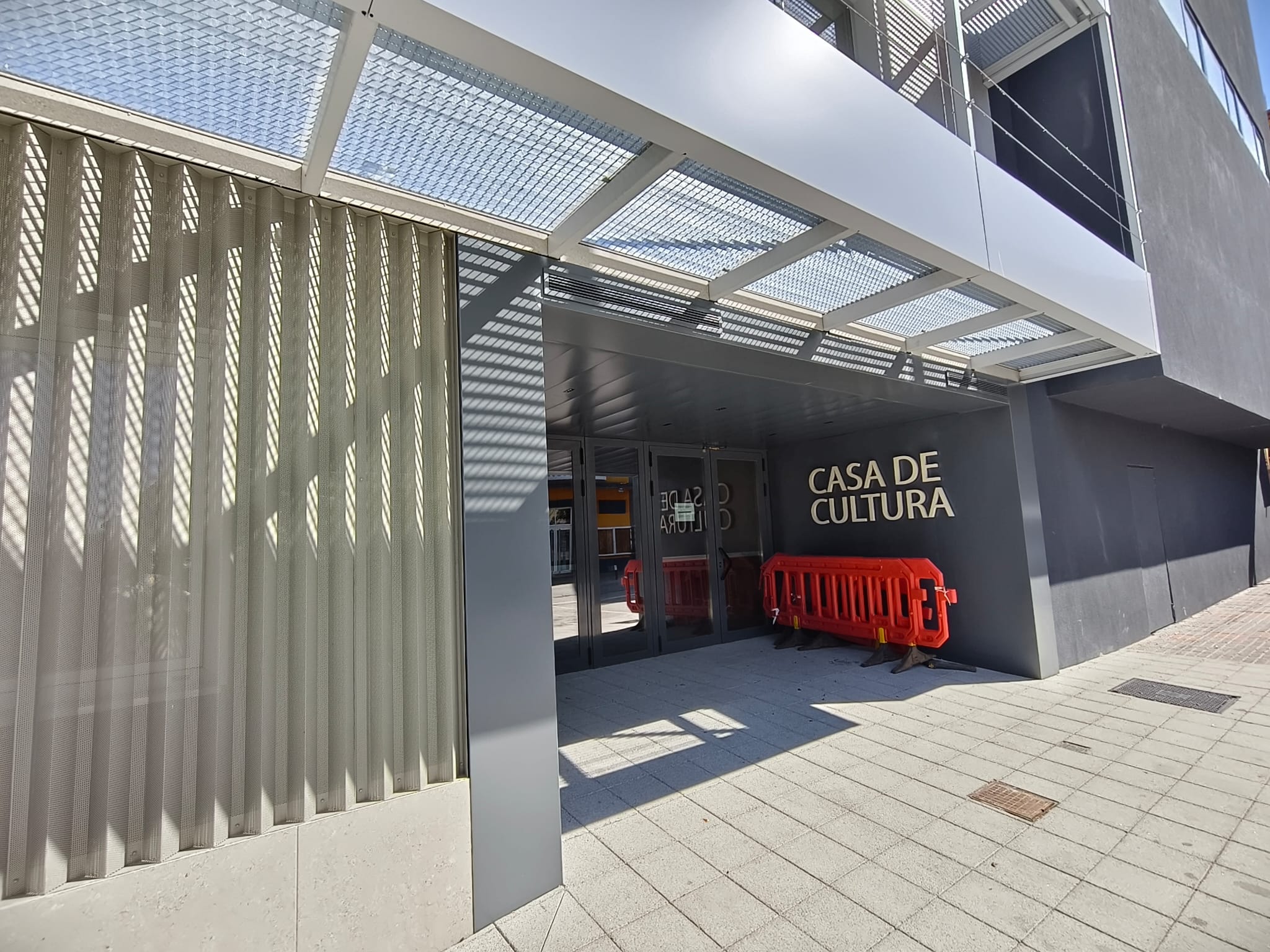 Entrada de la Casa de Cultura de Valencia de Don Juan que ya está totalmente renovada. |A. RODRÍGUEZ Entrada de la Casa de Cultura de Valencia de Don Juan que ya está totalmente renovada. |A. RODRÍGUEZ