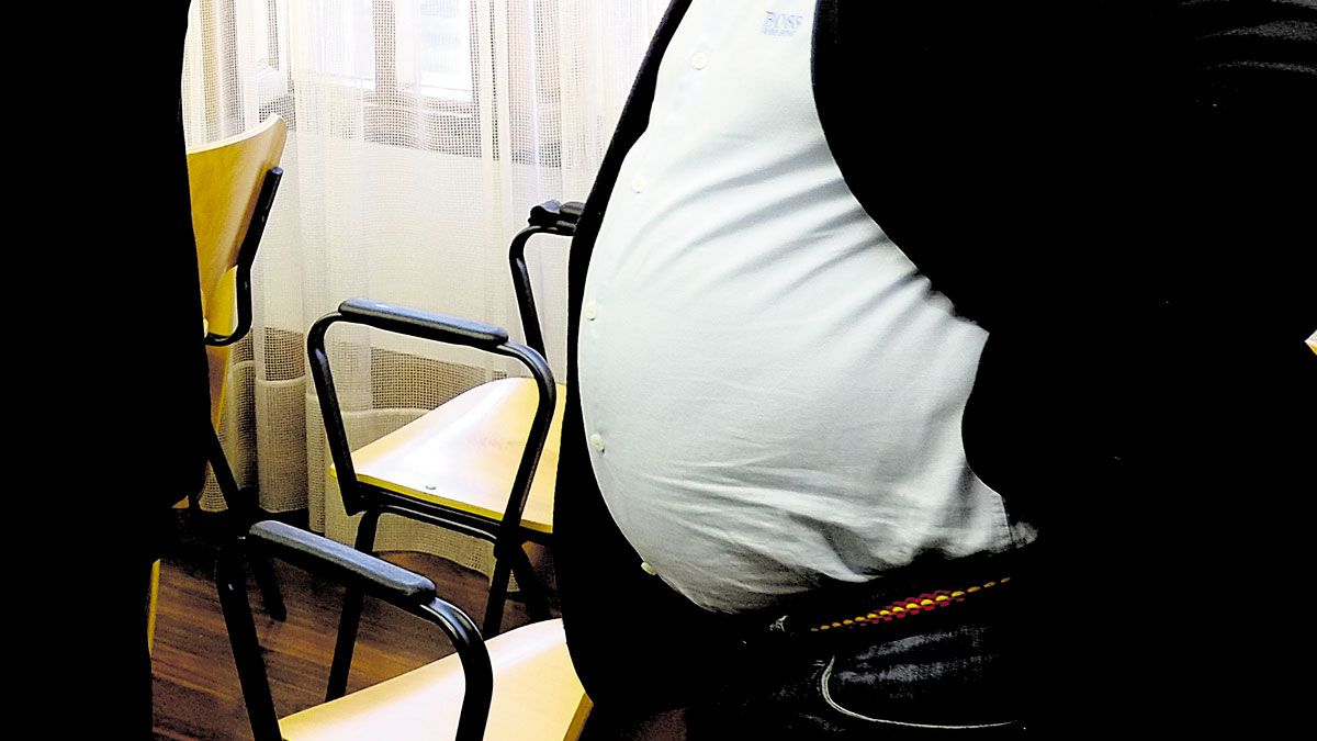 Más de la mitad de los trabajadores de la provincia padecen obesidad o sobrepeso, según un estudio. | DANIEL MARTÍN