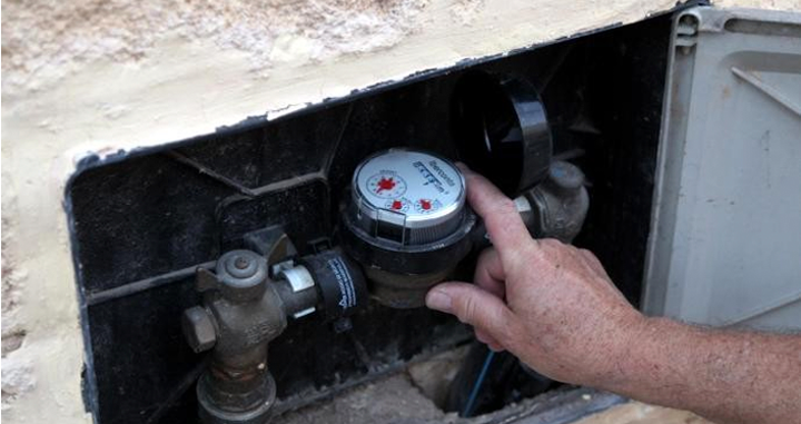 Foto de archivo de un contador de agua. |L.N.C.