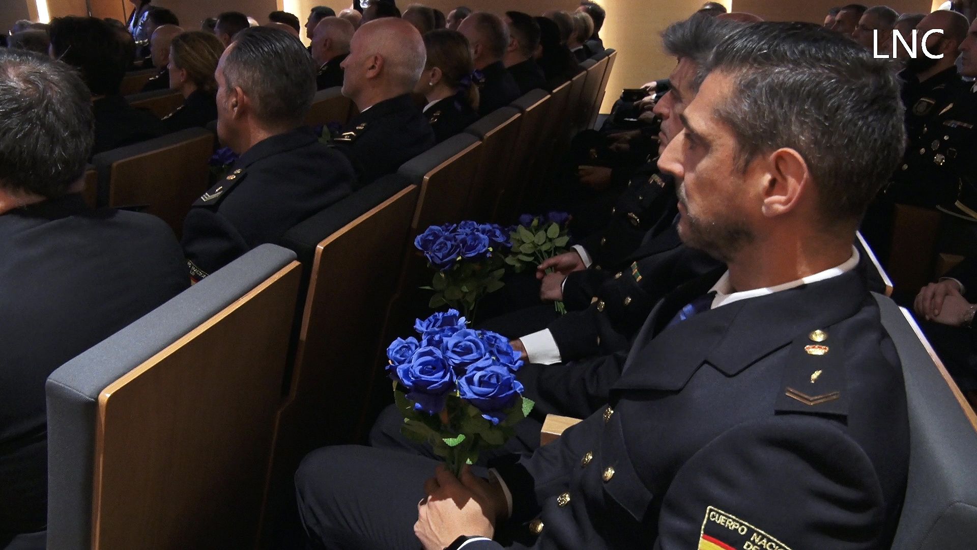 La Policía Nacional de León homenajea a los 13 agentes nacidos en la provincia asesinados por el terrorismo La Policía Nacional de León homenajea a los 13 agentes nacidos en la provincia asesinados por el terrorismo