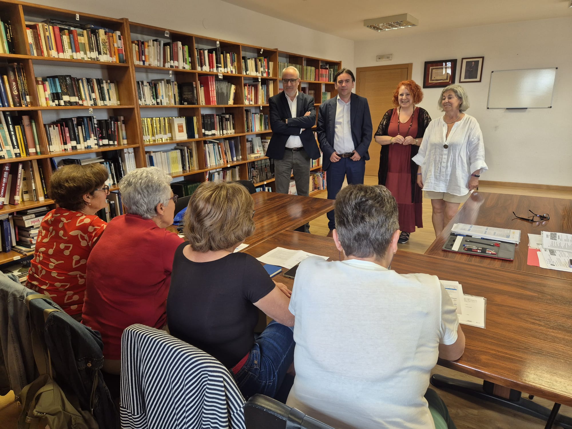 Clausura del taller de manejo del teléfono móvil.