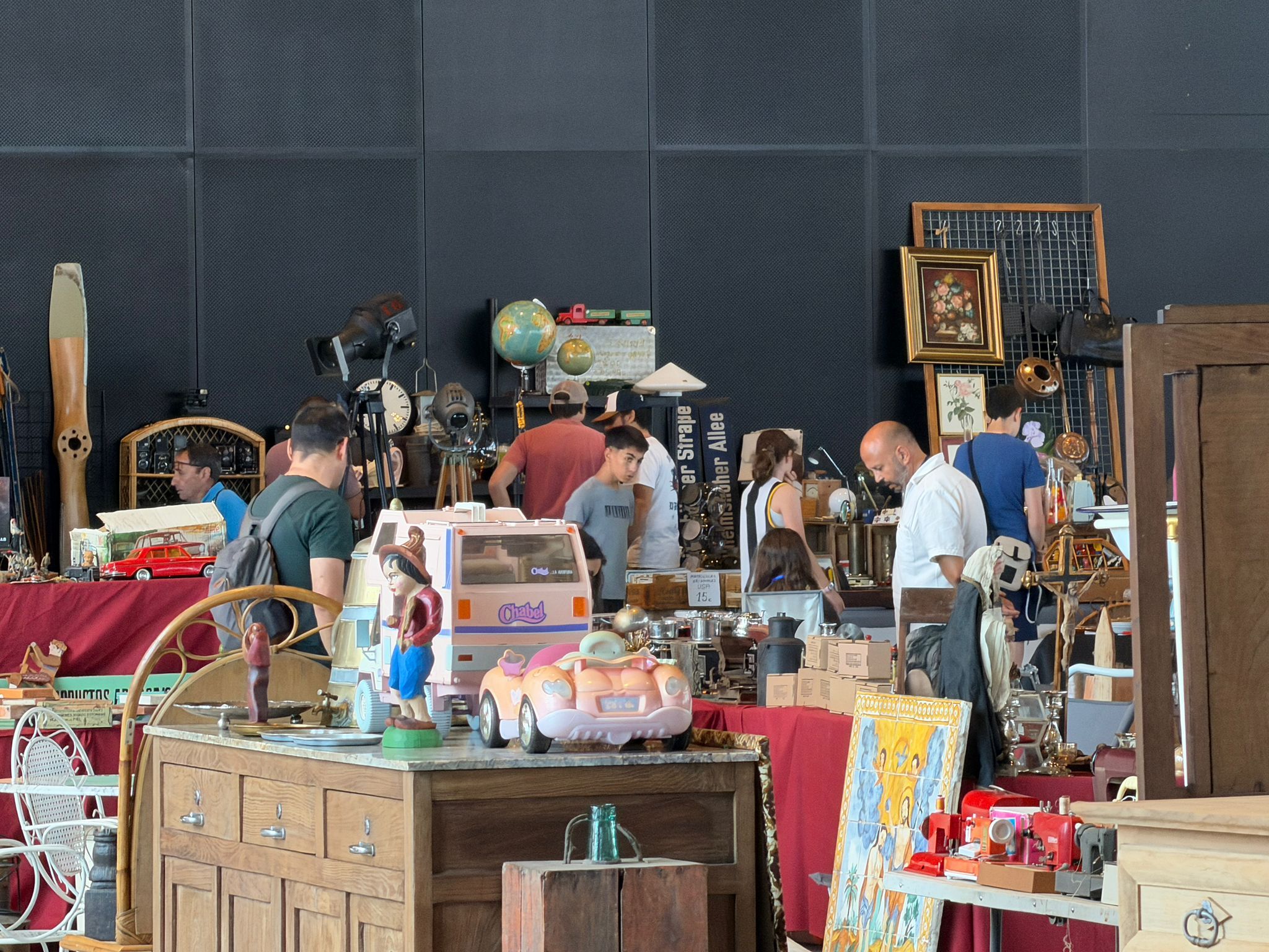  La Feria de Antigüedades 'León Antiq', en imágenes 