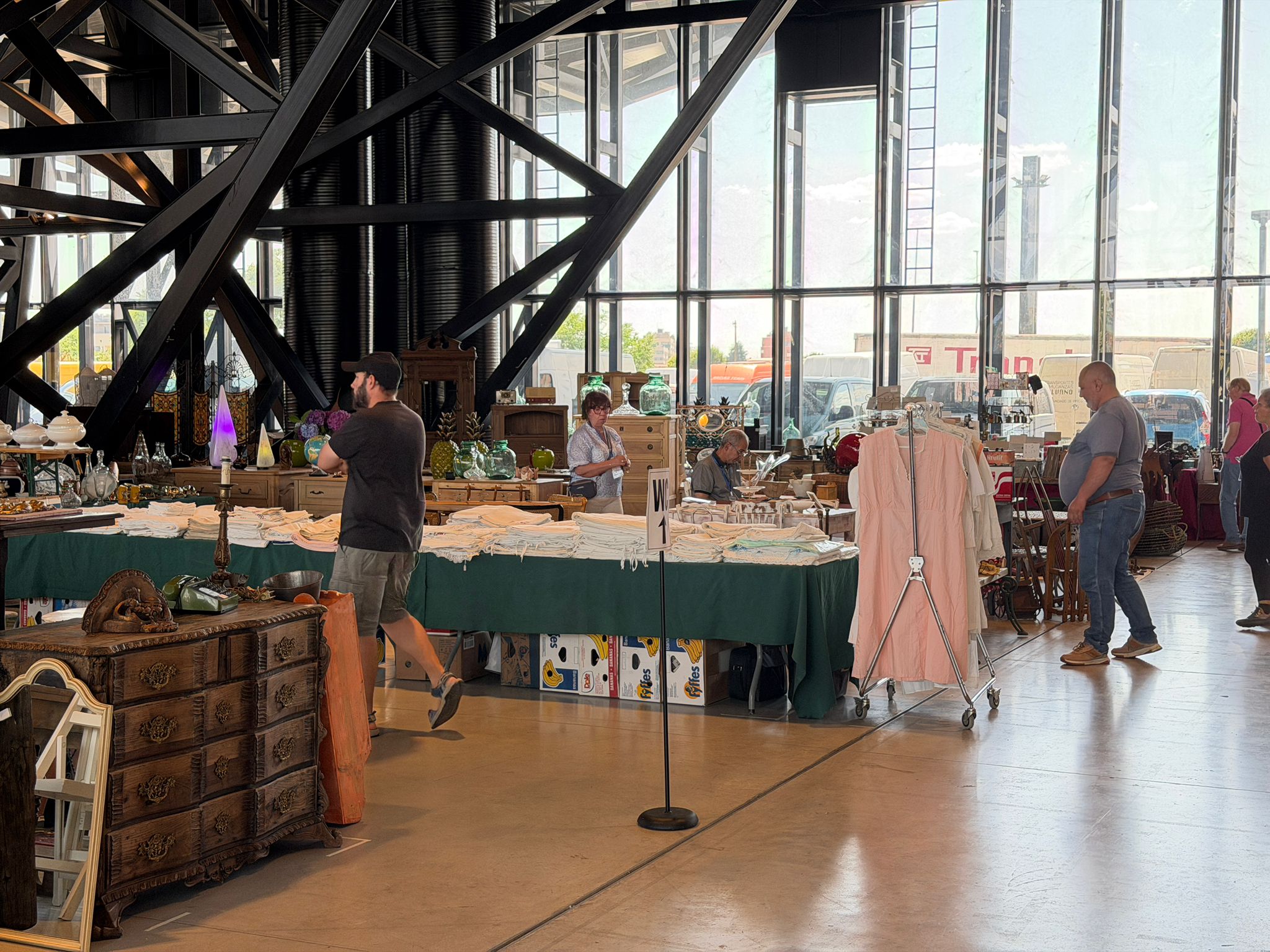  La Feria de Antigüedades 'León Antiq', en imágenes 