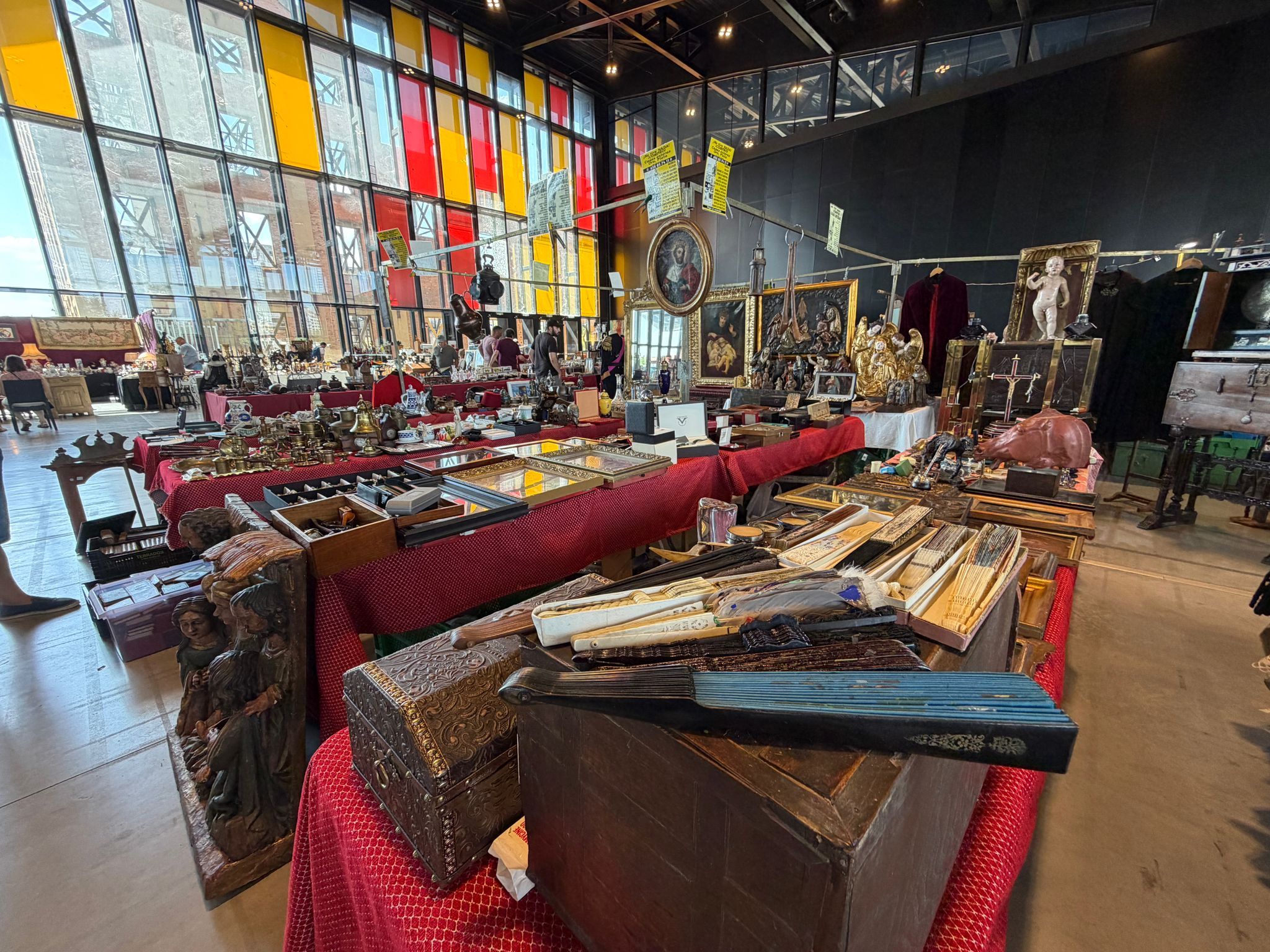  La Feria de Antigüedades 'León Antiq', en imágenes 