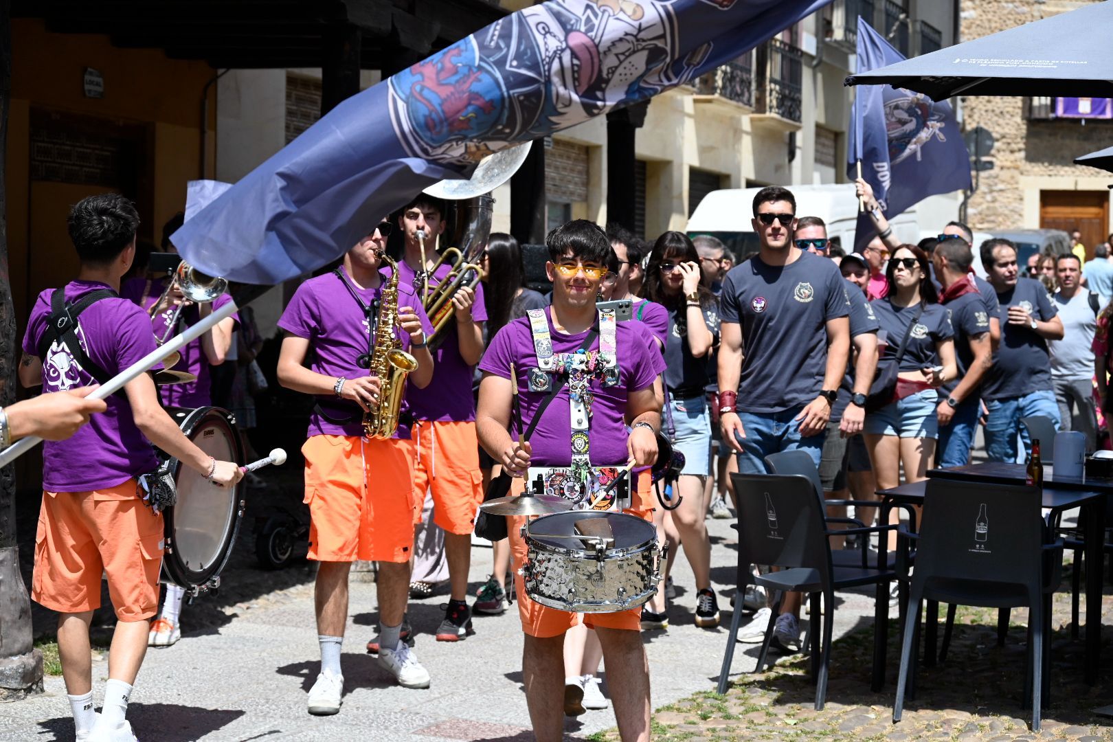 Día de Peñas en las fiestas de San Juan y San Pedro de León. | SAÚL ARÉN