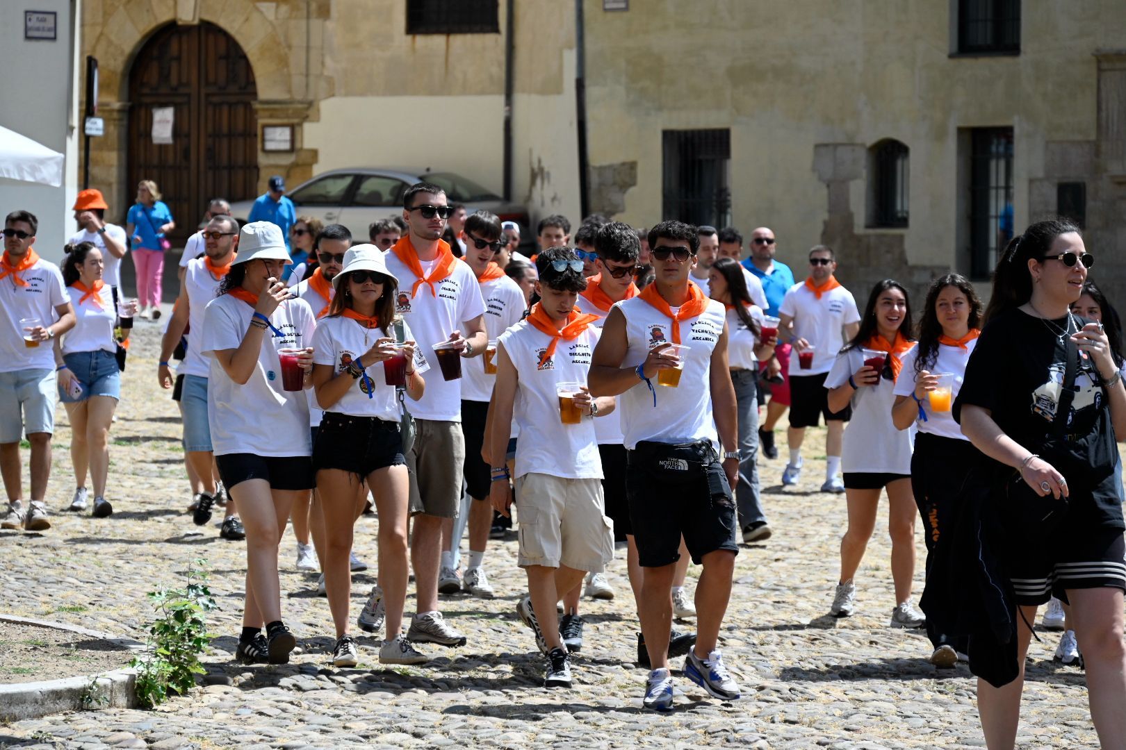 Día de Peñas en las fiestas de San Juan y San Pedro de León. | SAÚL ARÉN