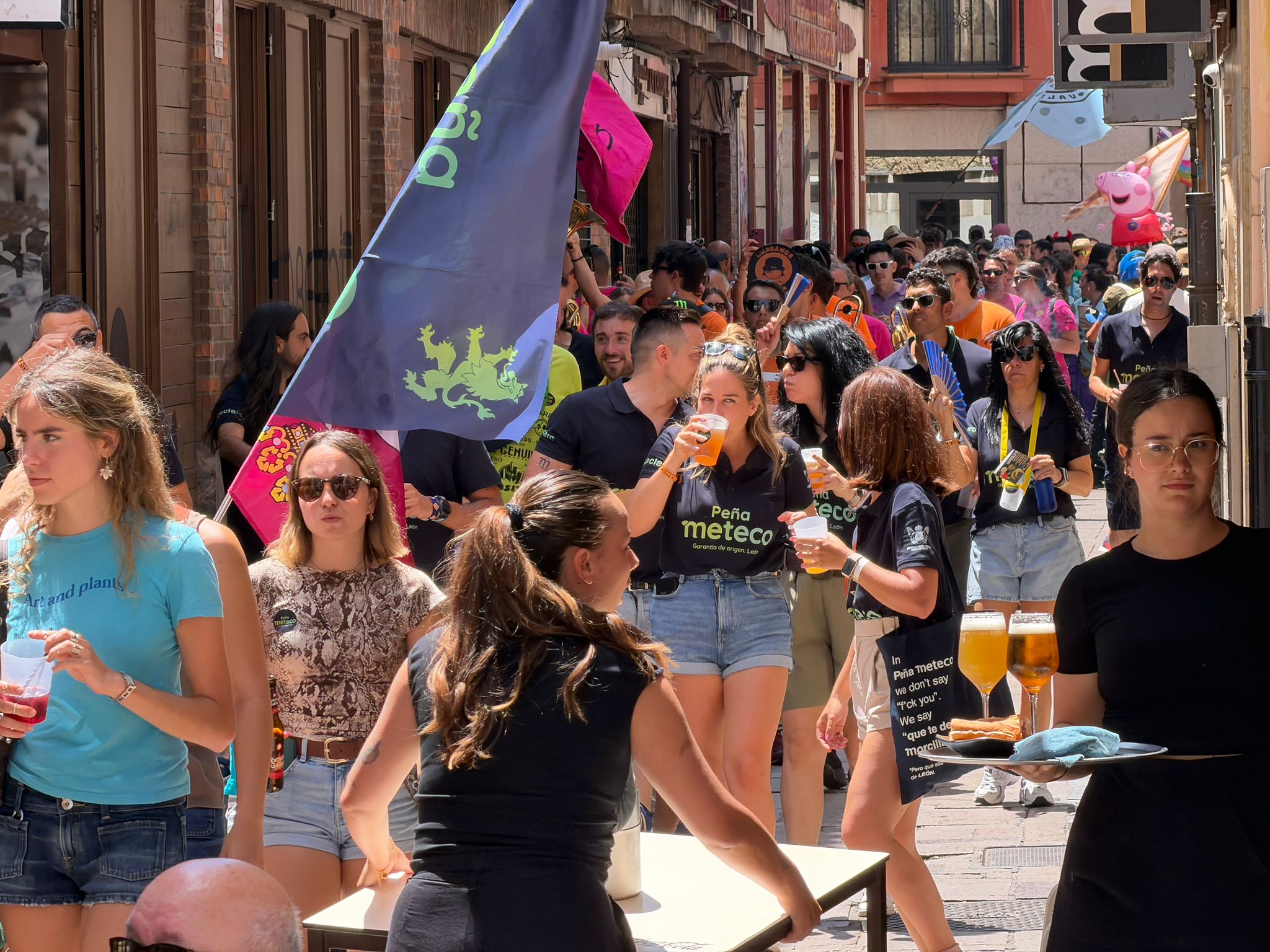 Día de Peñas en las fiestas de San Juan y San Pedro de León. | SAÚL ARÉN