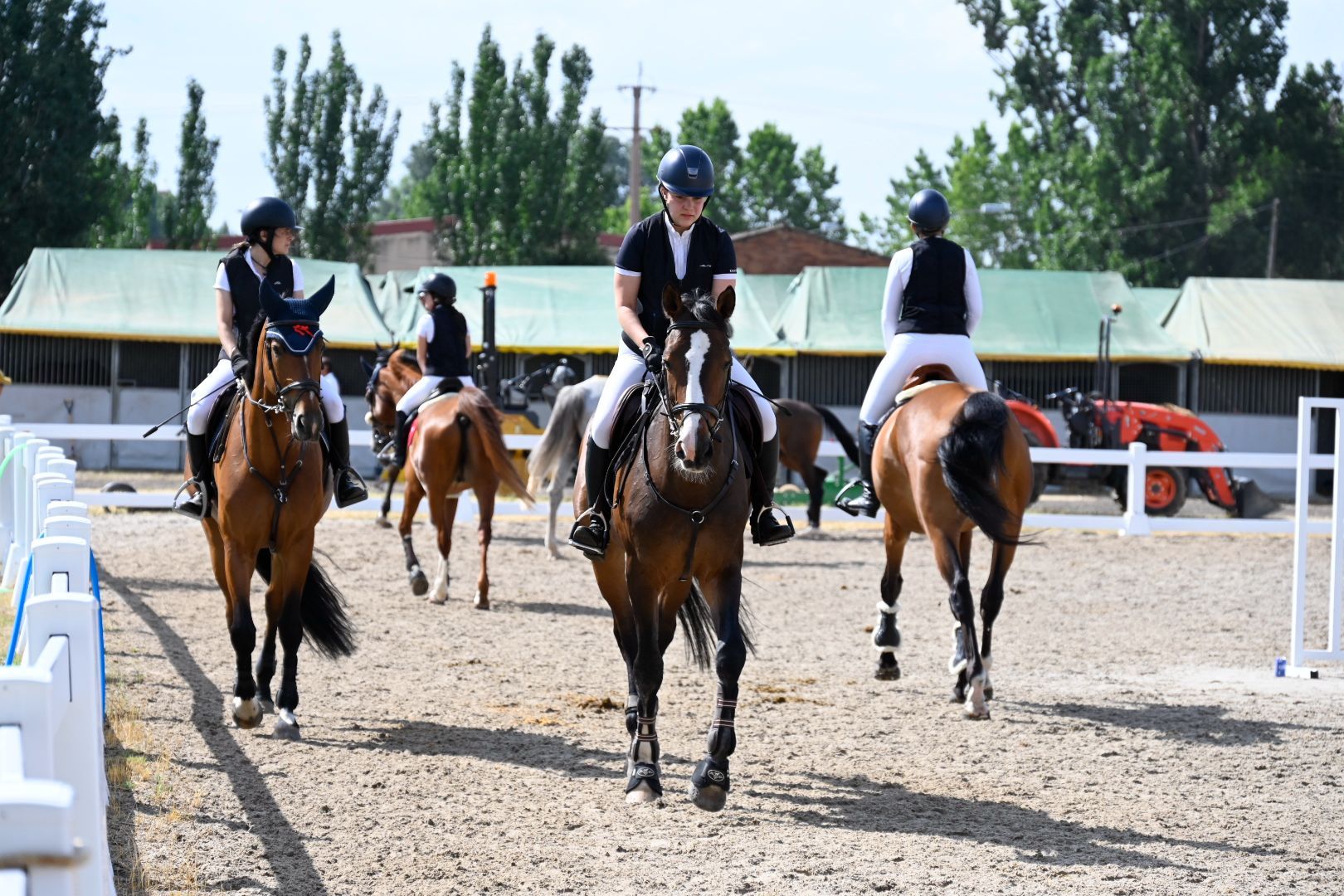 Diferentes momentos del LXXV Concurso Nacional de Saltos que se desarolló en León durante todo el fin de semana. SAÚL ARÉN (2) Diferentes momentos del LXXV Concurso Nacional de Saltos que se desarolló en León durante todo el fin de semana. SAÚL ARÉN (2)