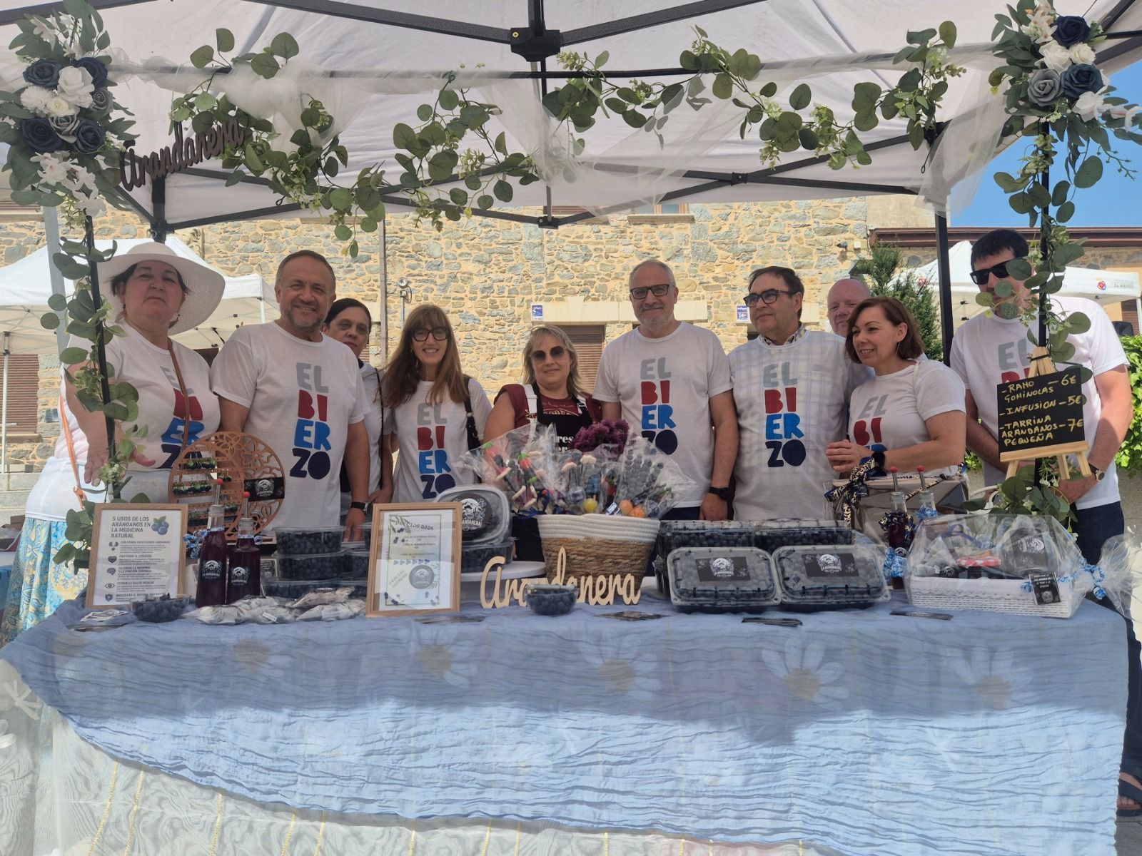 Feria 'Apostando por el Bierzo. Naturalmente', celebrada en Toreno.