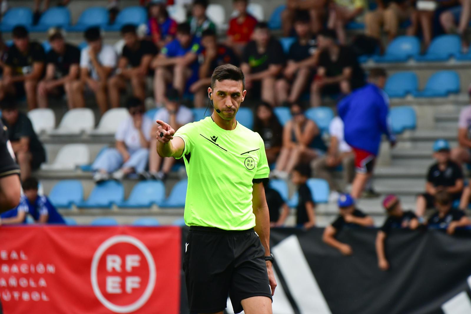 Omar Álvarez durante la final de Campeones Juvenil de la temporada pasada en El Toralín, asciende ahora a Primera Federación. QUINITO