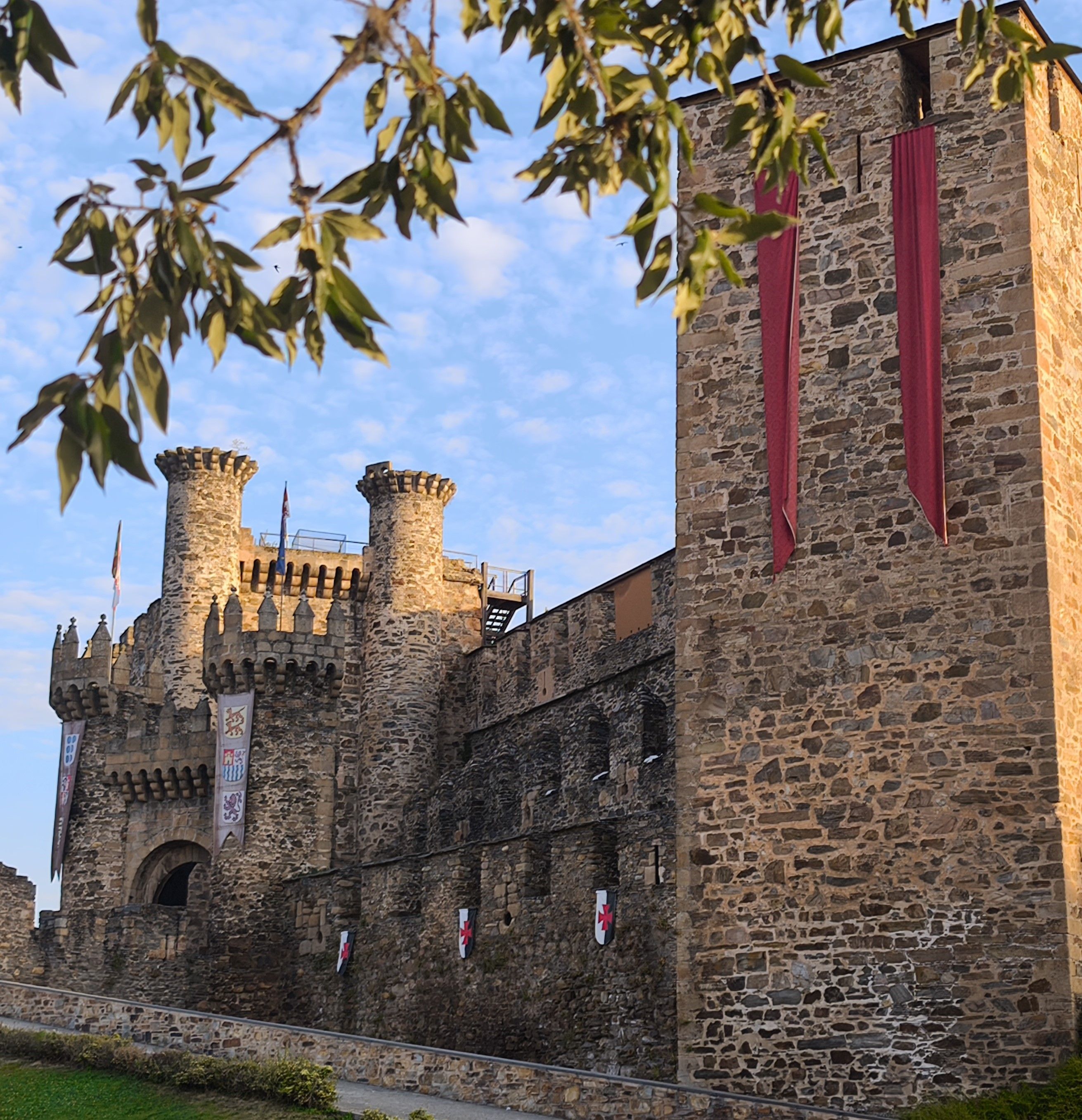 Vista del castillo por García Bueso.