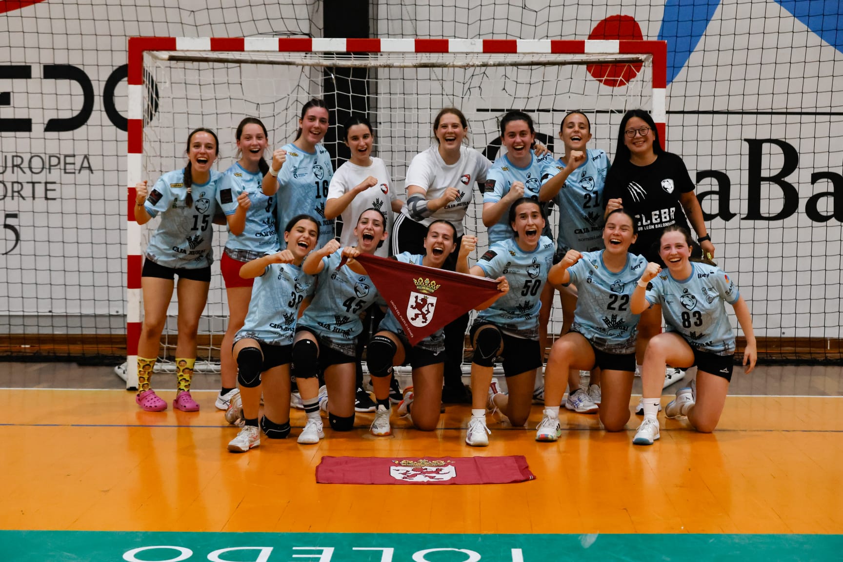 Las integrantes del Cleba cadete festejan su triunfo. | L.N.C.