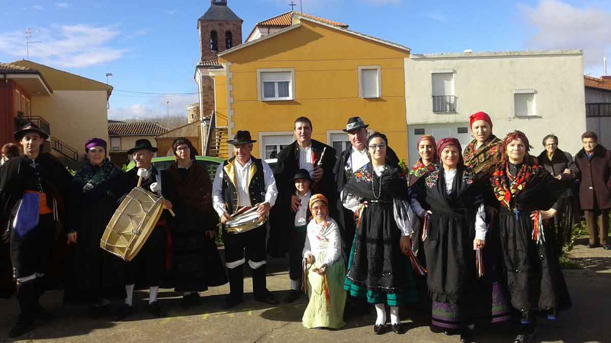 Asistirán varios grupos de danza leoneses y también de fuera de la provincia.