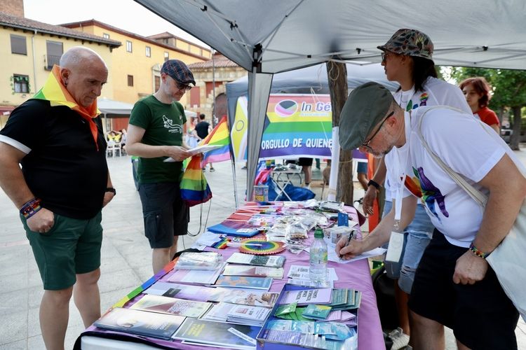 La manifestación del Orgullo LGTBIAQ+ (1)