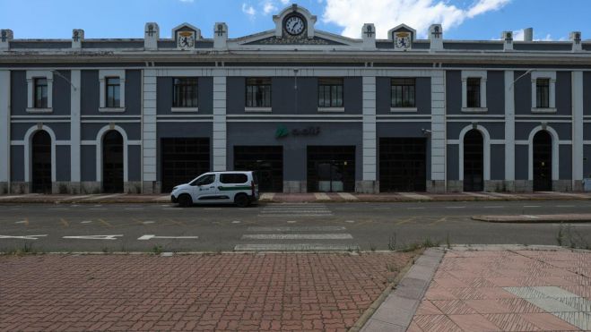 La antigua estación de trenes, un inmueble construido en 1863, constituye uno de los elementos más significativos del patrimonio ferroviario español