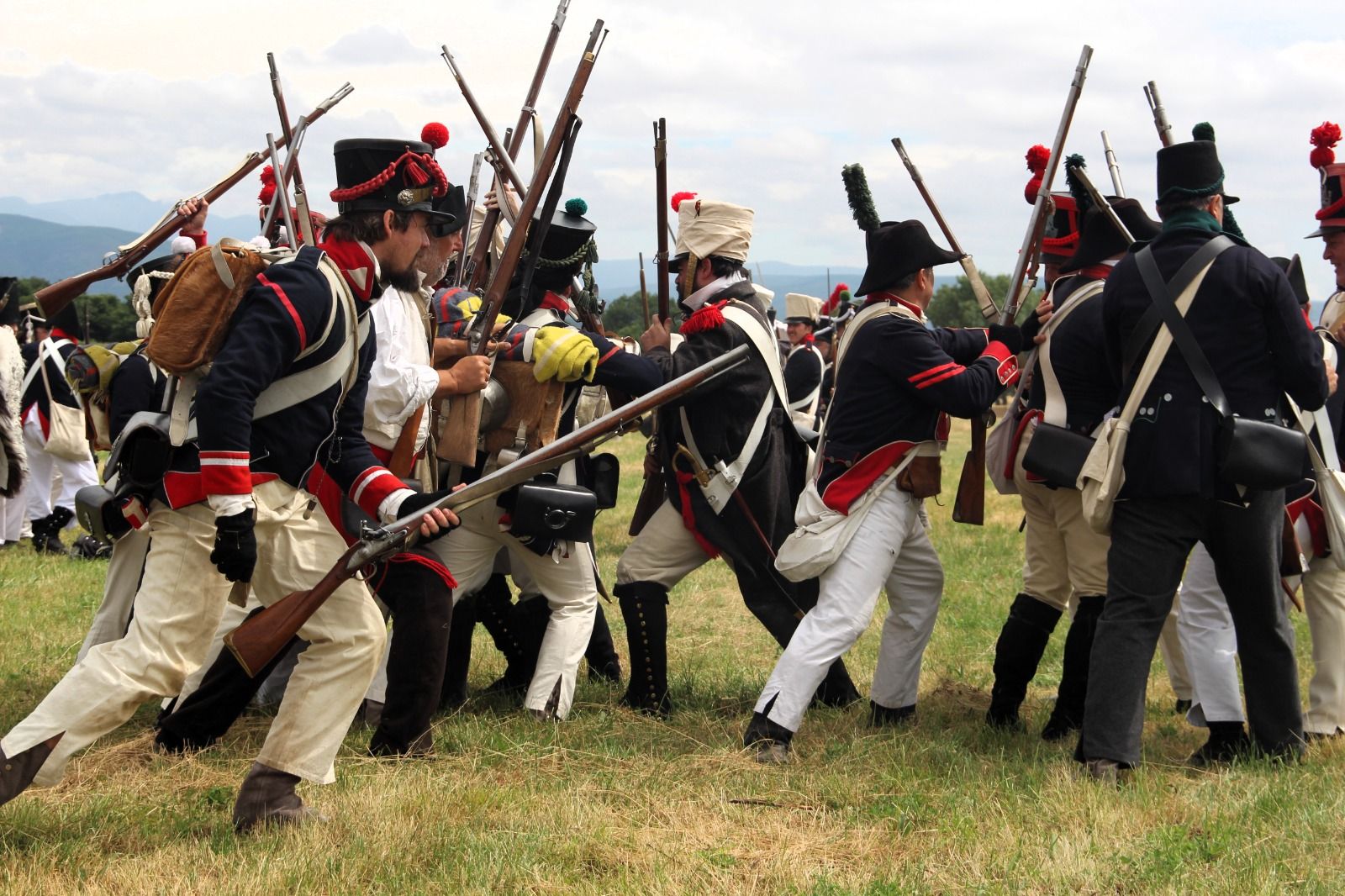 Un instante de la III Jornada Napoleónica en San Pedro Castañero. | LUIS V.HUERGA (Ical)