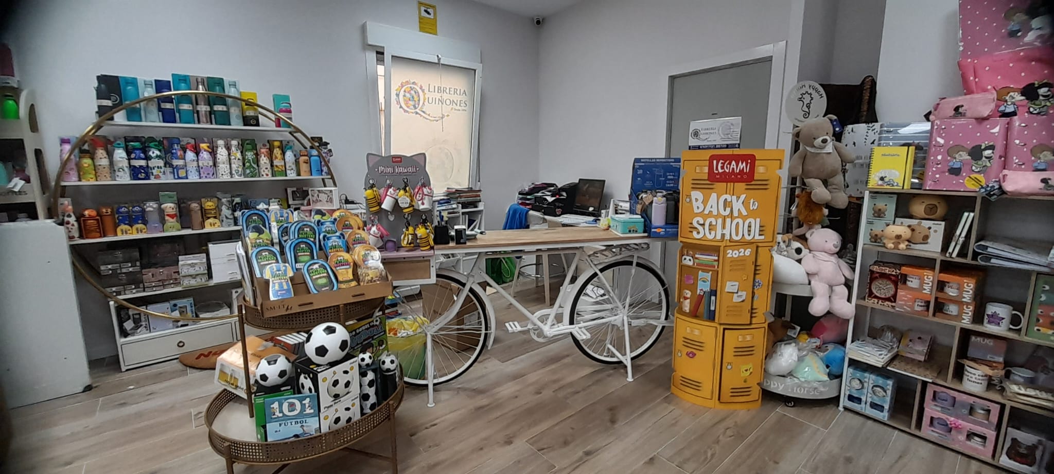 La Librería Quiñones cumple 70 años con actividades. | MAR IGLESIAS