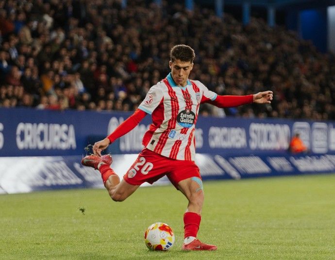 Iago López ya es oficialmente jugador de la Cultural Leonesa. CDLUGO