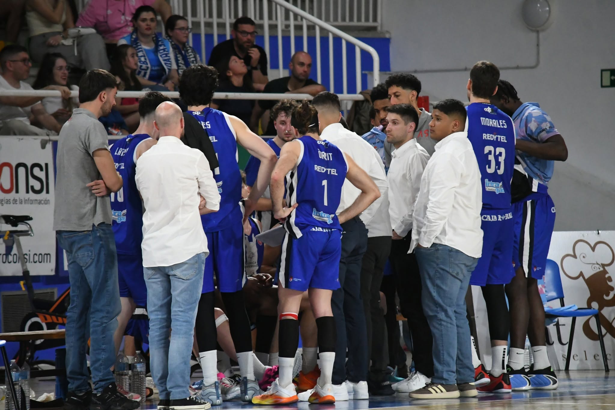 La plantilla del Clínica Ponferrada cambiará de nuevo por completo. REDBLANQUIAZUL