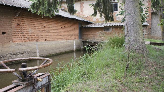 Entrada de agua al molino de Sadornedo, el único molino en funcionamiento. MARTÍN MUÑOZ Entrada de agua al molino de Sadornedo, el único molino en funcionamiento. MARTÍN MUÑOZ