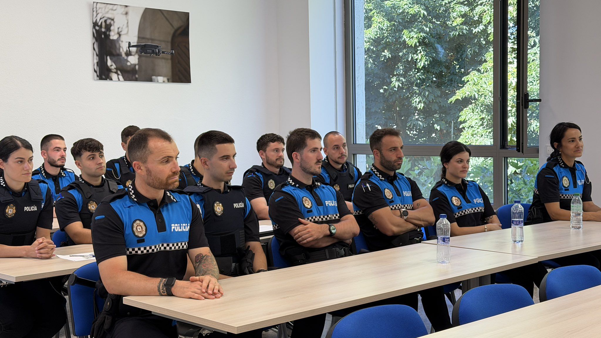 Los agentes de la Policía Local que empiezan su formación práctica en León y se incorporarán después al cuerpo.