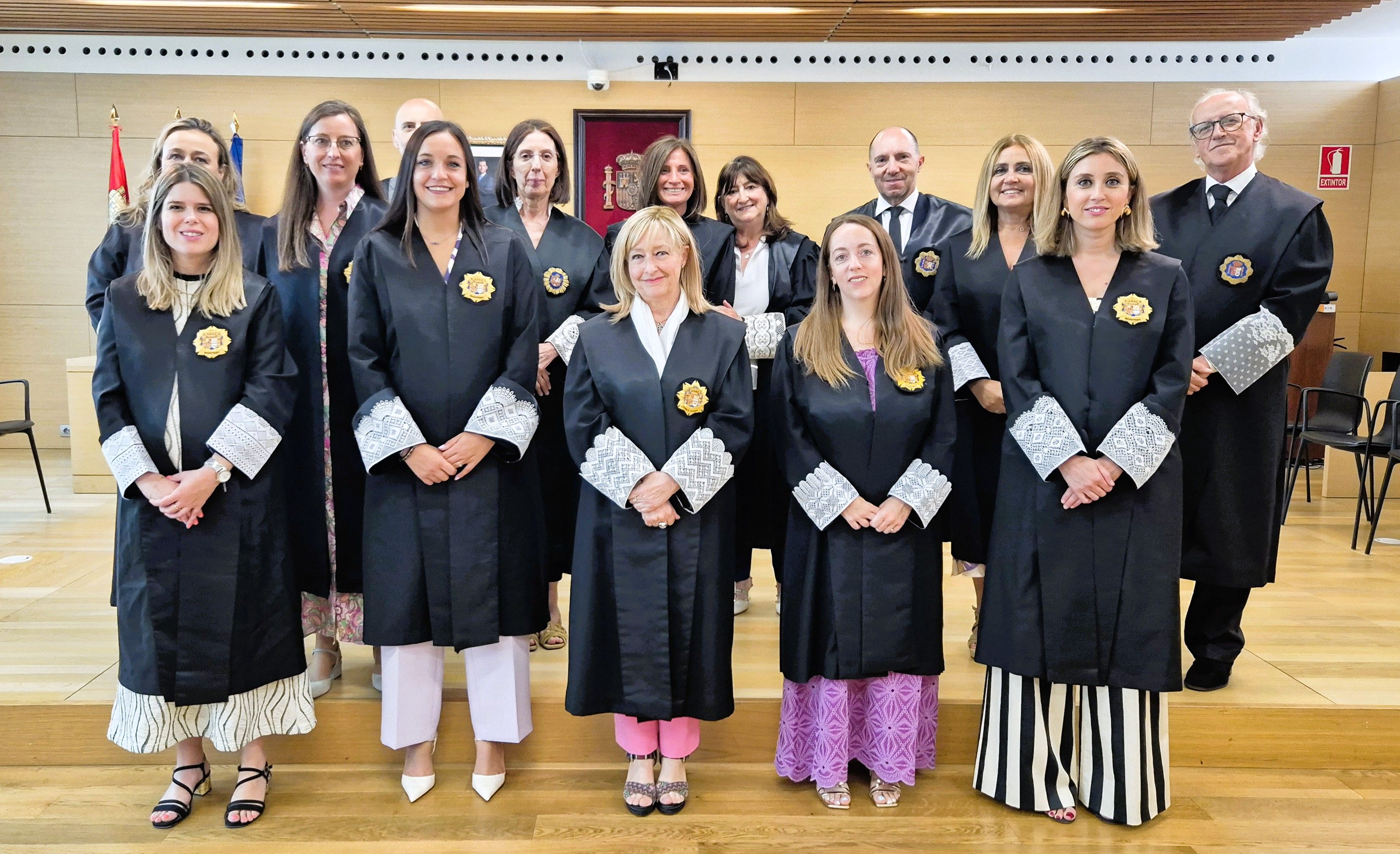 En primera fila, las cuatro nuevas magistradas junto a la presidenta del TSJCyL |L.N.C.