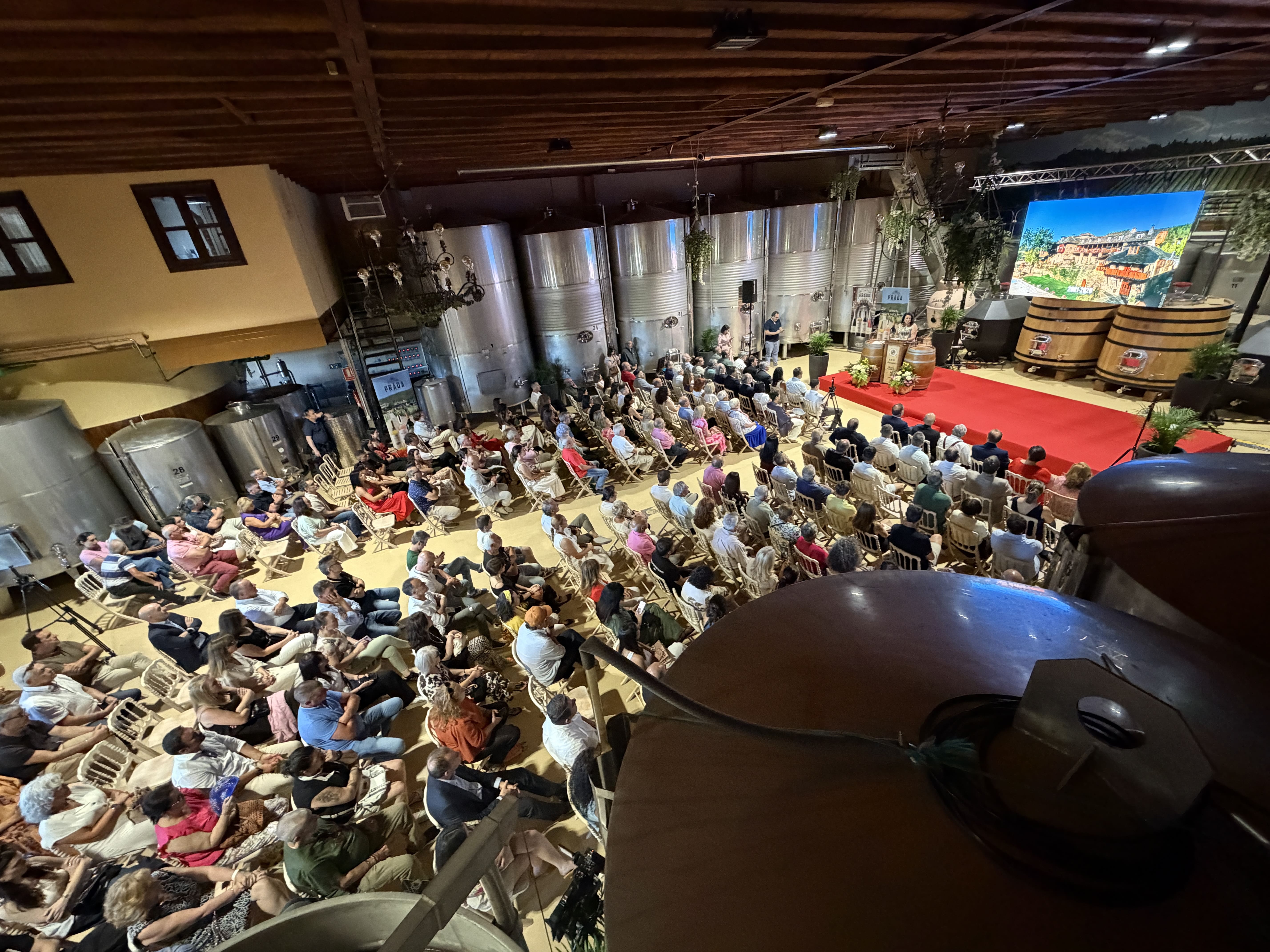 La Fundación Prada a Tope volvió a convertir el Palacio de Canedo en el gran escaparate del mundo rural berciano La Fundación Prada a Tope volvió a convertir el Palacio de Canedo en el gran escaparate del mundo rural berciano
