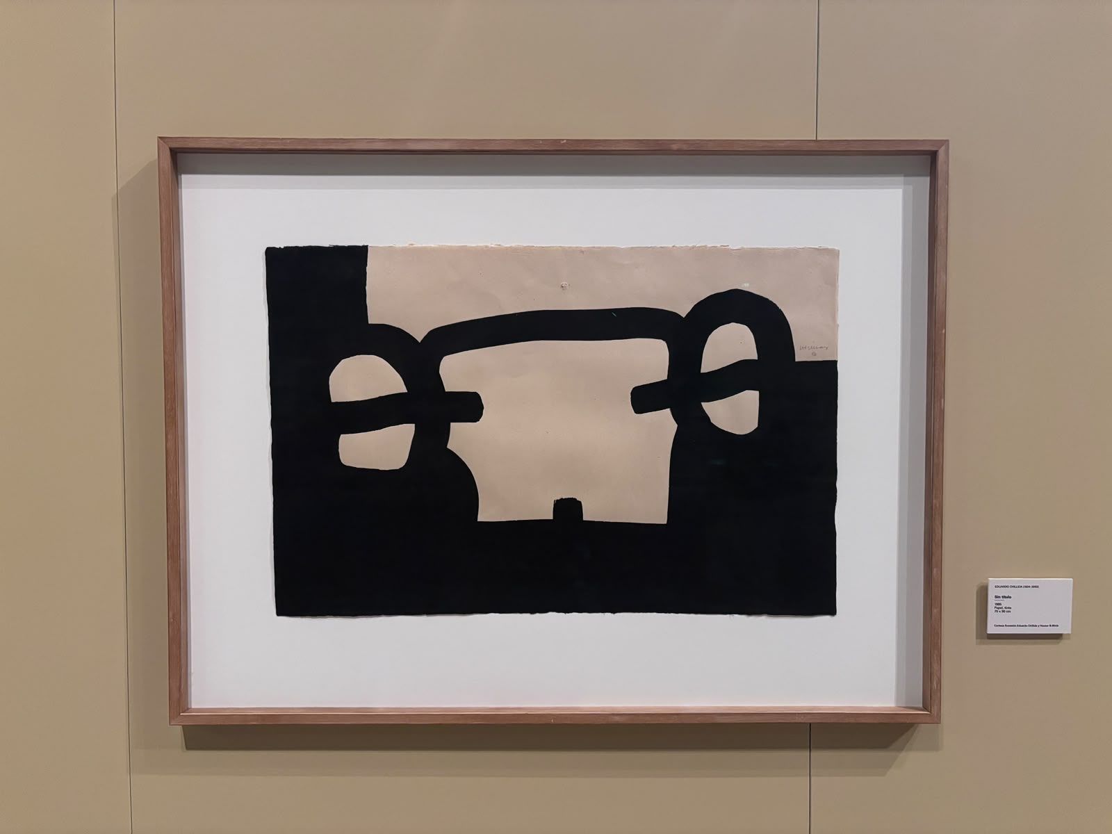 Una de las obras de Chillida que expone La Térmica Cultural. | JAVIER FERNÁNDEZ Una de las obras de Chillida que expone La Térmica Cultural. | JAVIER FERNÁNDEZ