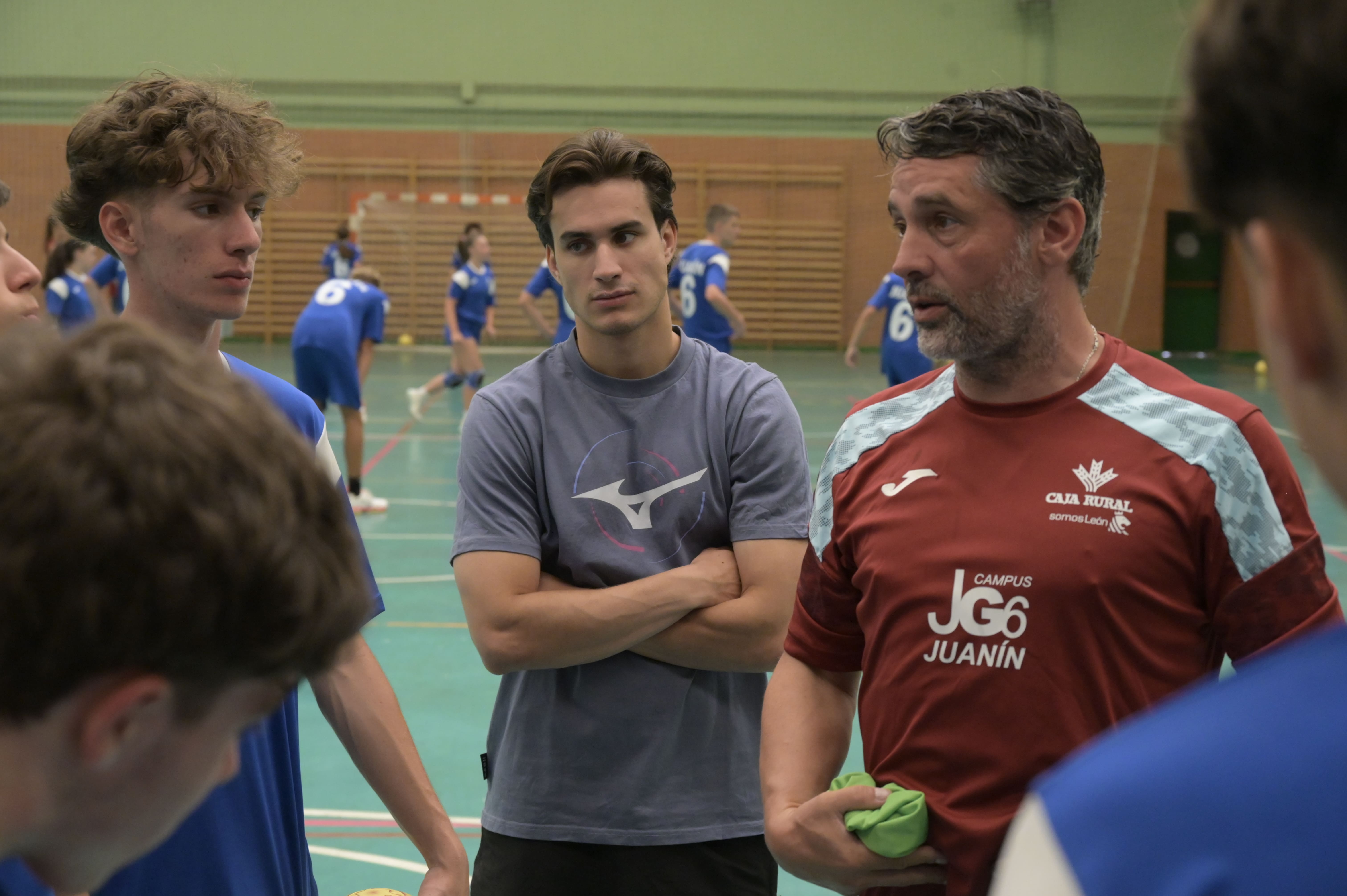 El VIII Campus Juanin García cerró otra gran edición de balonmano en Santa Lucía de Gordón. REPORTAJE GRÁFICO L.N.C (15)