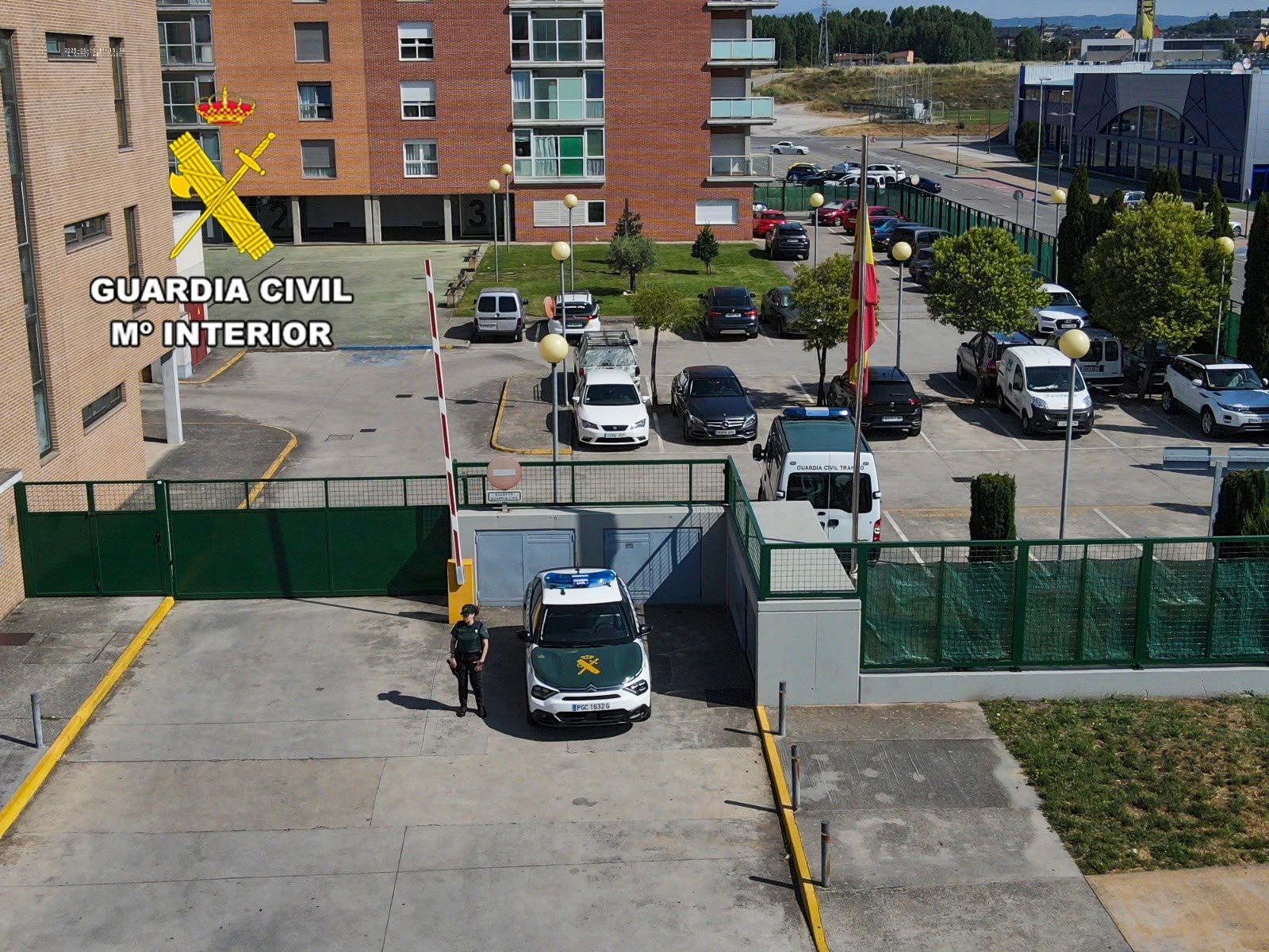 Imagen de la Guardia Civil, que trasladó al detenido Imagen de la Guardia Civil, que trasladó al detenido