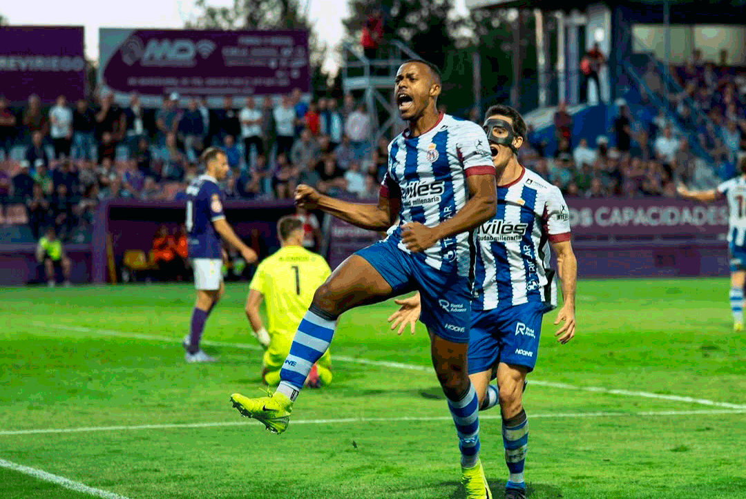 Quicala Bari ya es oficialmente jugador de la Ponferradina