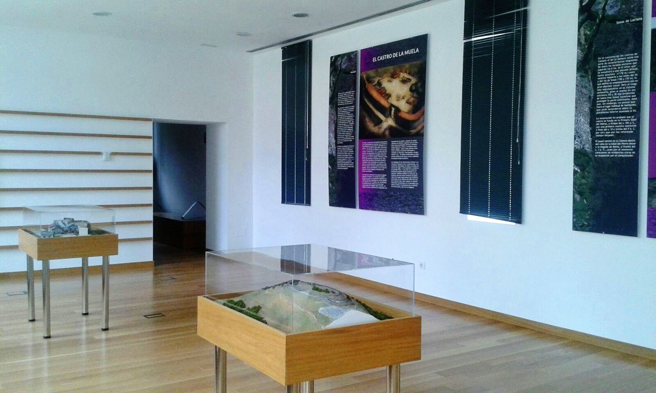 En la imagen, detalle del interior Centro de los Castros, en Rioscuro. 